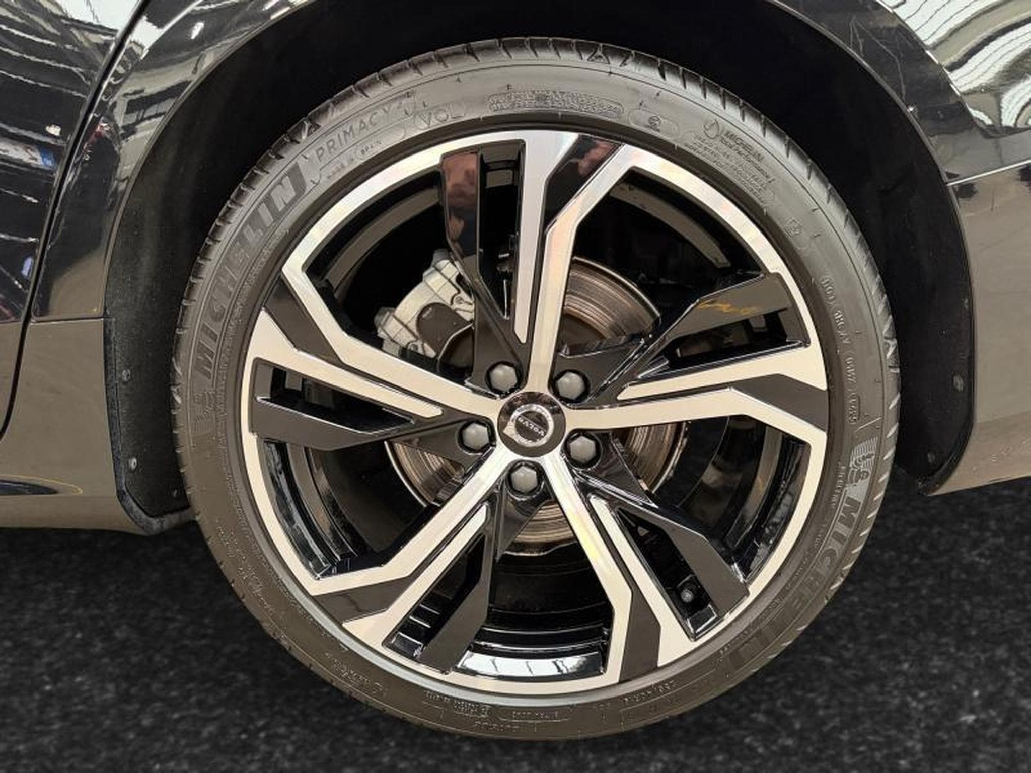 Volvo V60 B4 Plus Dark / Essence (2025) - Foto 14