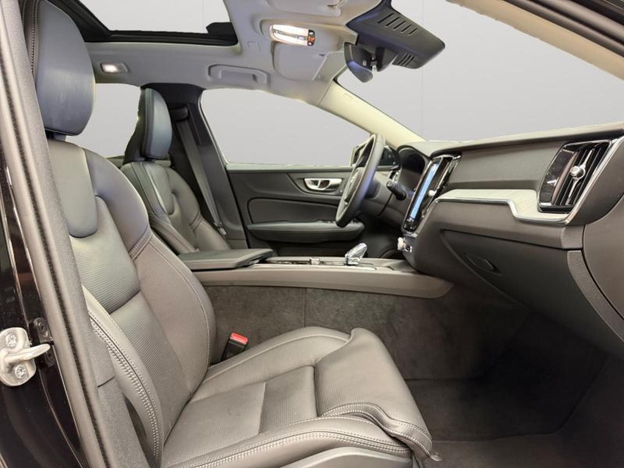 Volvo V60 B4 Plus Dark / Essence (2025) - Foto 15