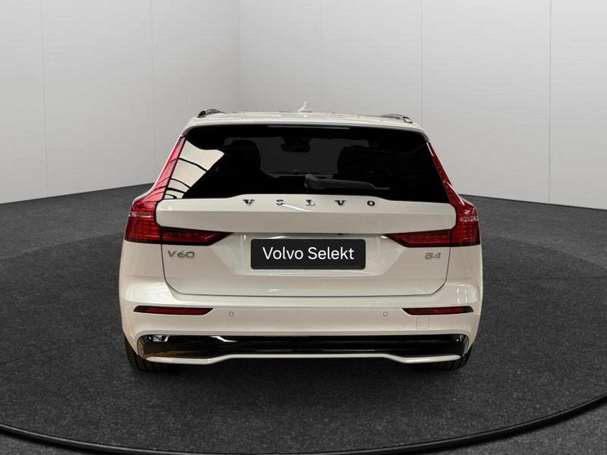 Volvo V60 B4 Ultra Dark / Essence (2025) - Foto 4