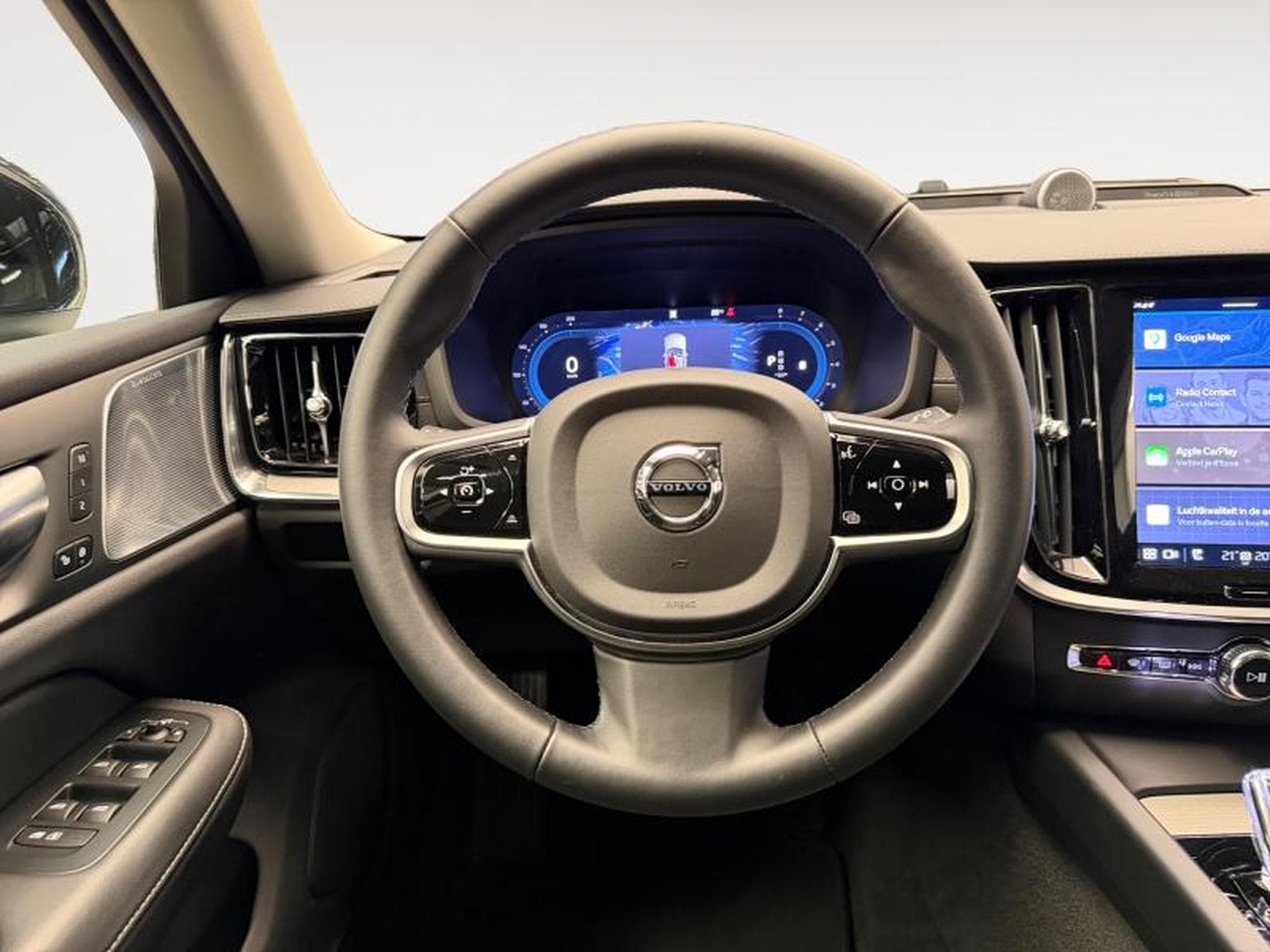 Volvo V60 B4 Ultra Dark / Essence (2025) - Foto 12