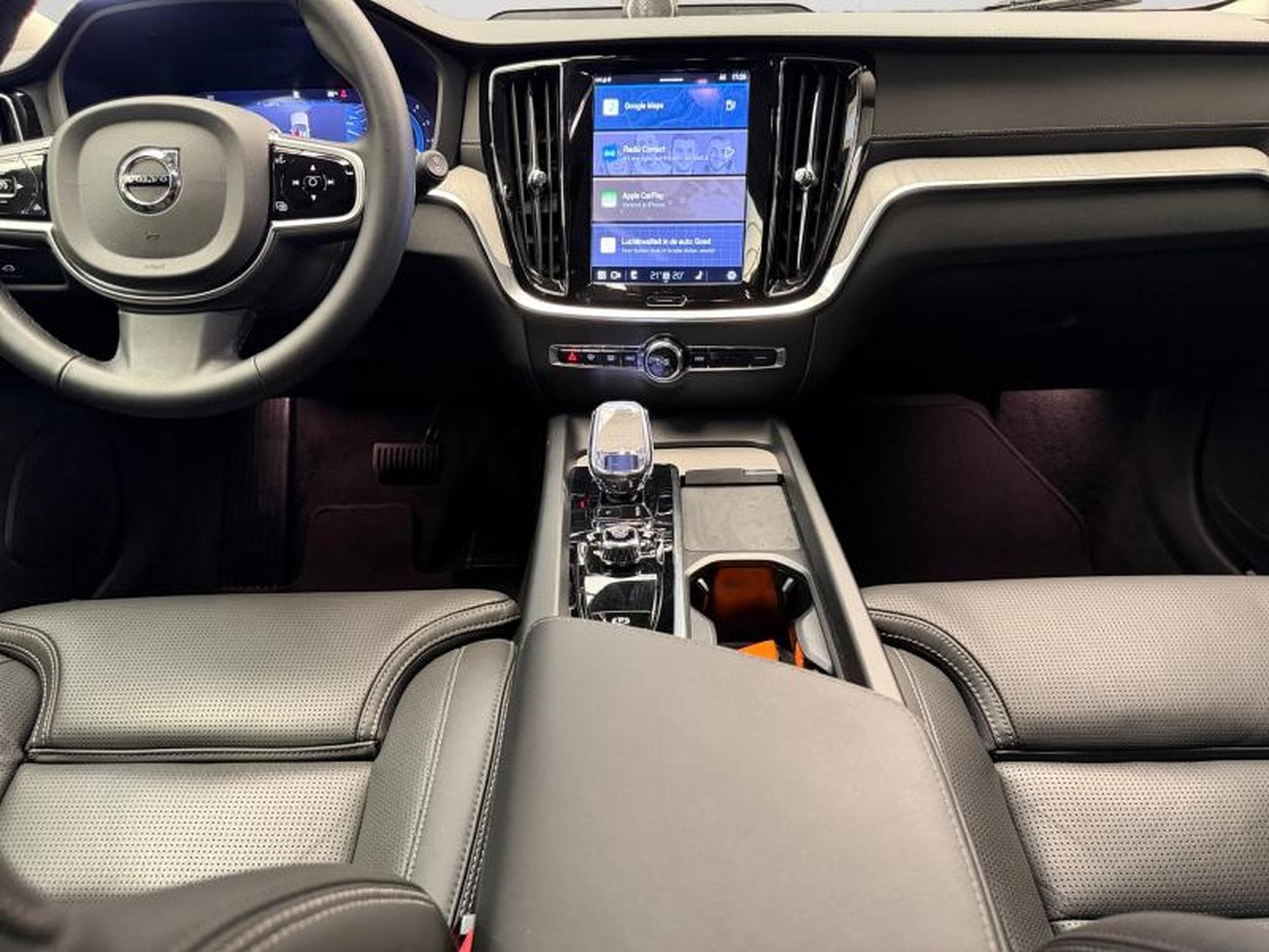 Volvo V60 B4 Ultra Dark / Essence (2025) - Foto 11