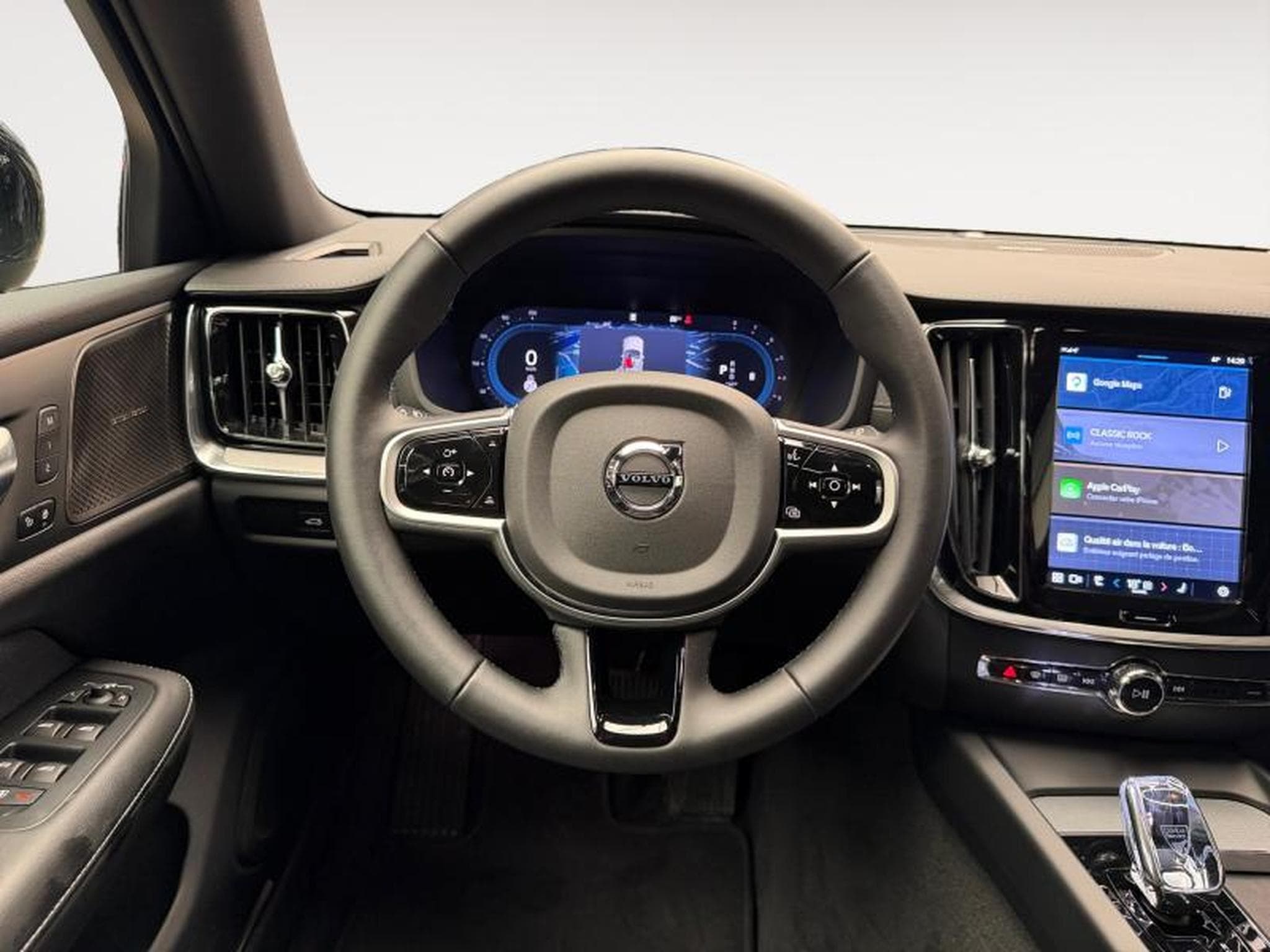 Volvo V60 B4 Ultra Dark / Essence (2025) - Foto 12