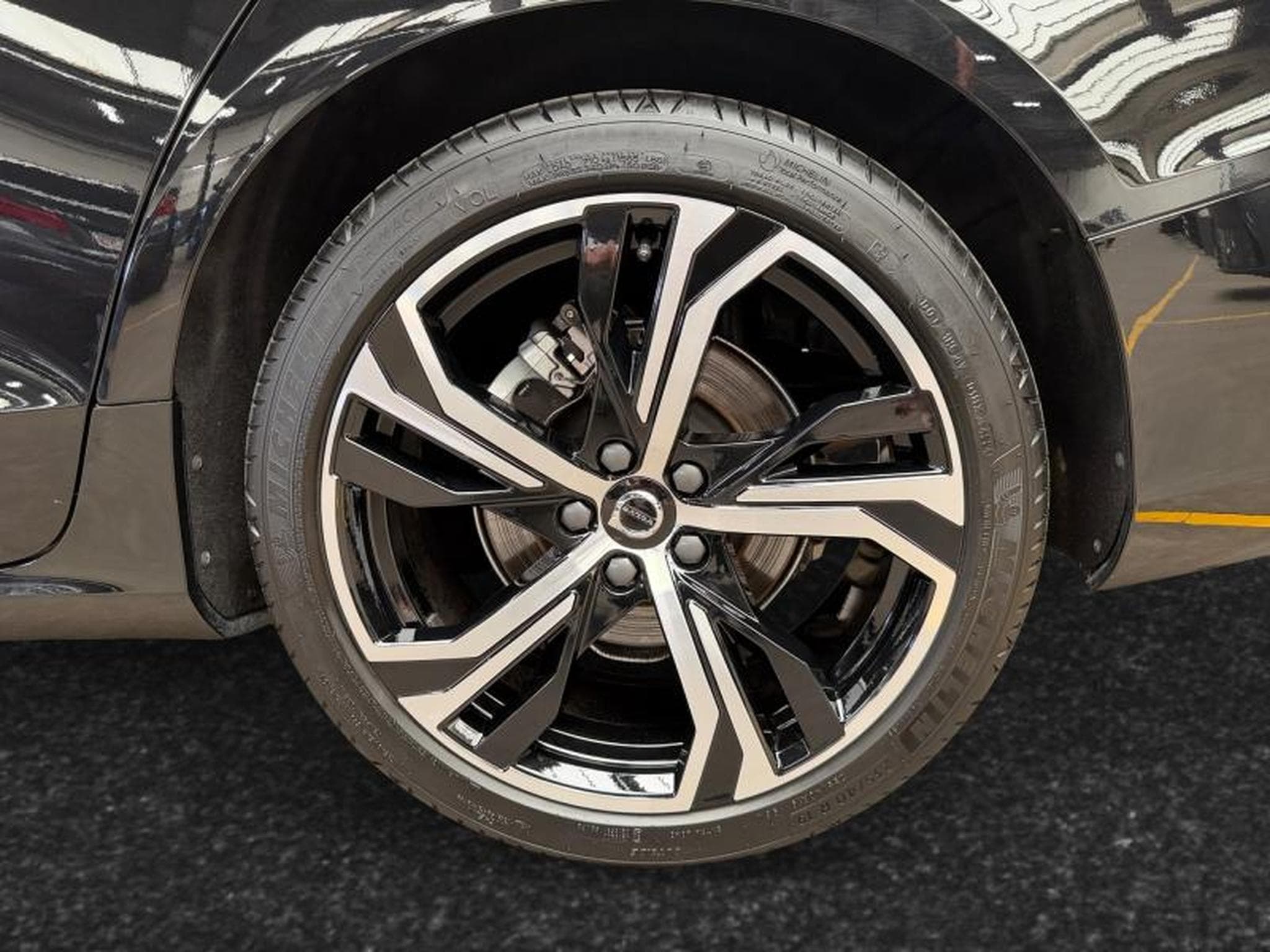 Volvo V60 B4 Ultra Dark / Essence (2025) - Foto 14