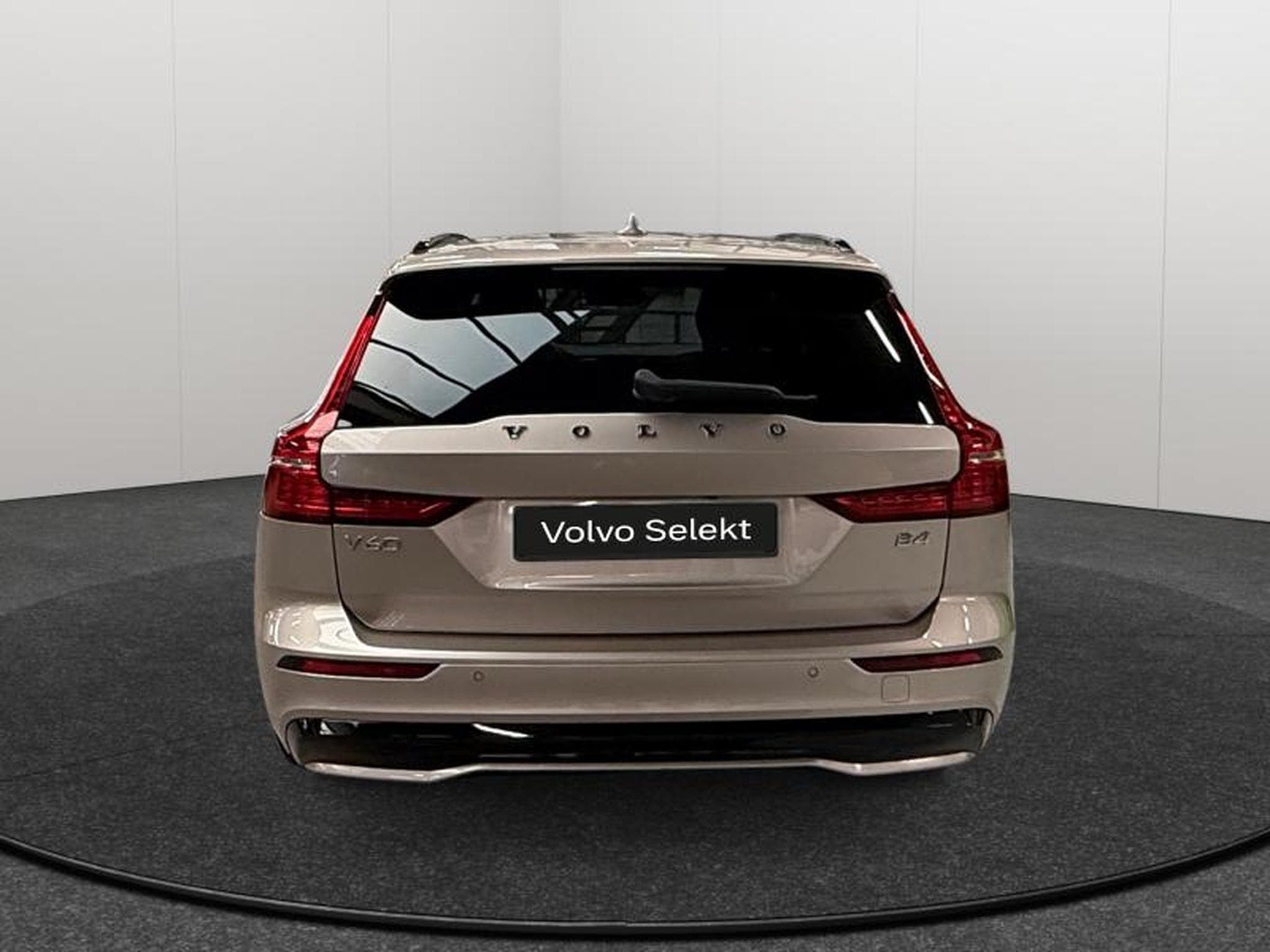 Volvo V60 B4 Plus Dark / Essence 2026 (2025) - Foto 4