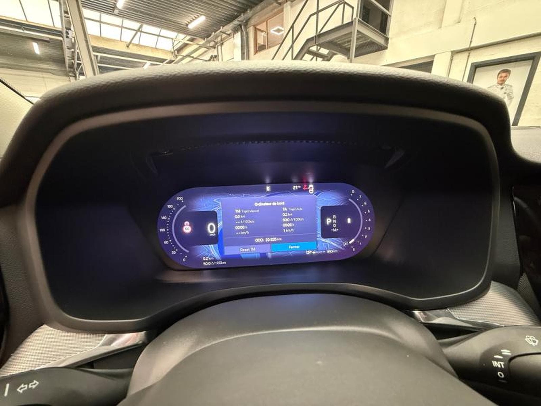 Volvo V60 B4 Plus Dark / Essence 2026 (2025) - Foto 18
