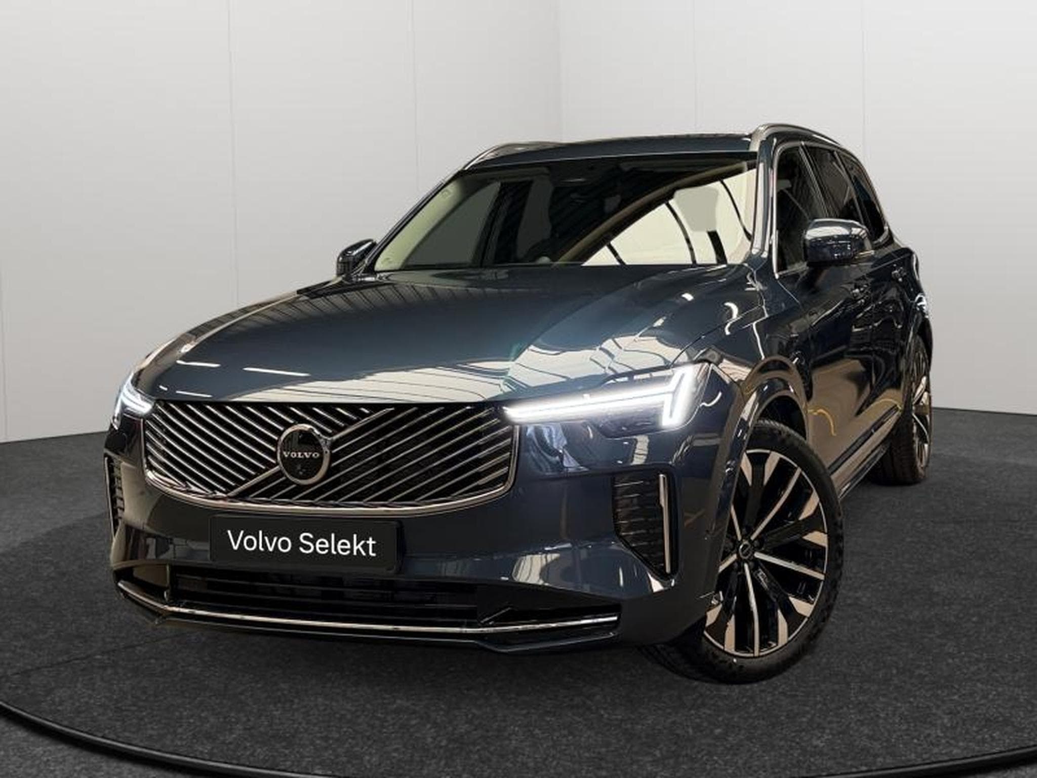 Volvo XC90 Facelift B5 AWD Plus Bright / Essence (2025) - Foto 1