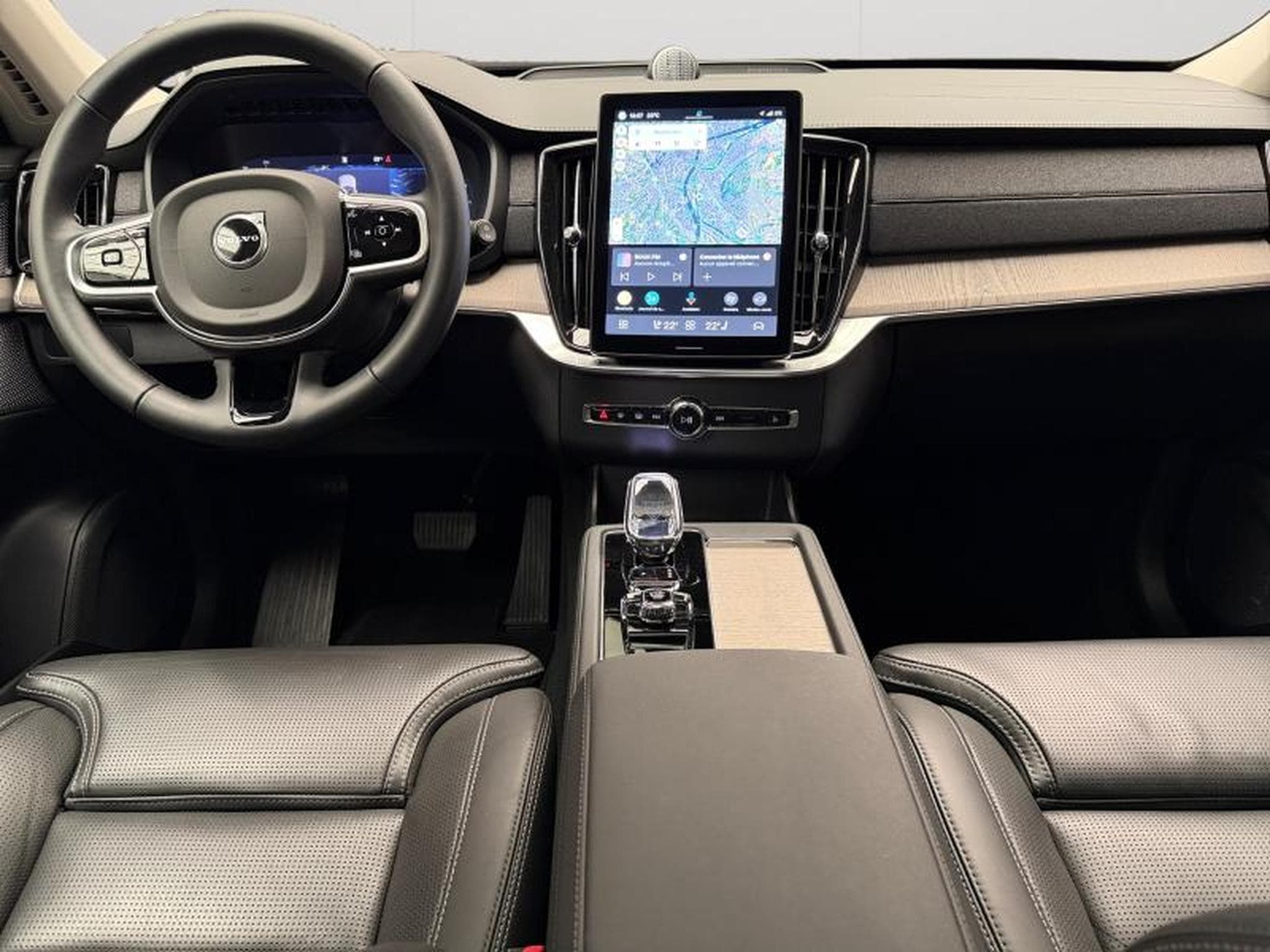 Volvo XC90 Facelift B5 AWD Plus Bright / Essence (2025) - Foto 10