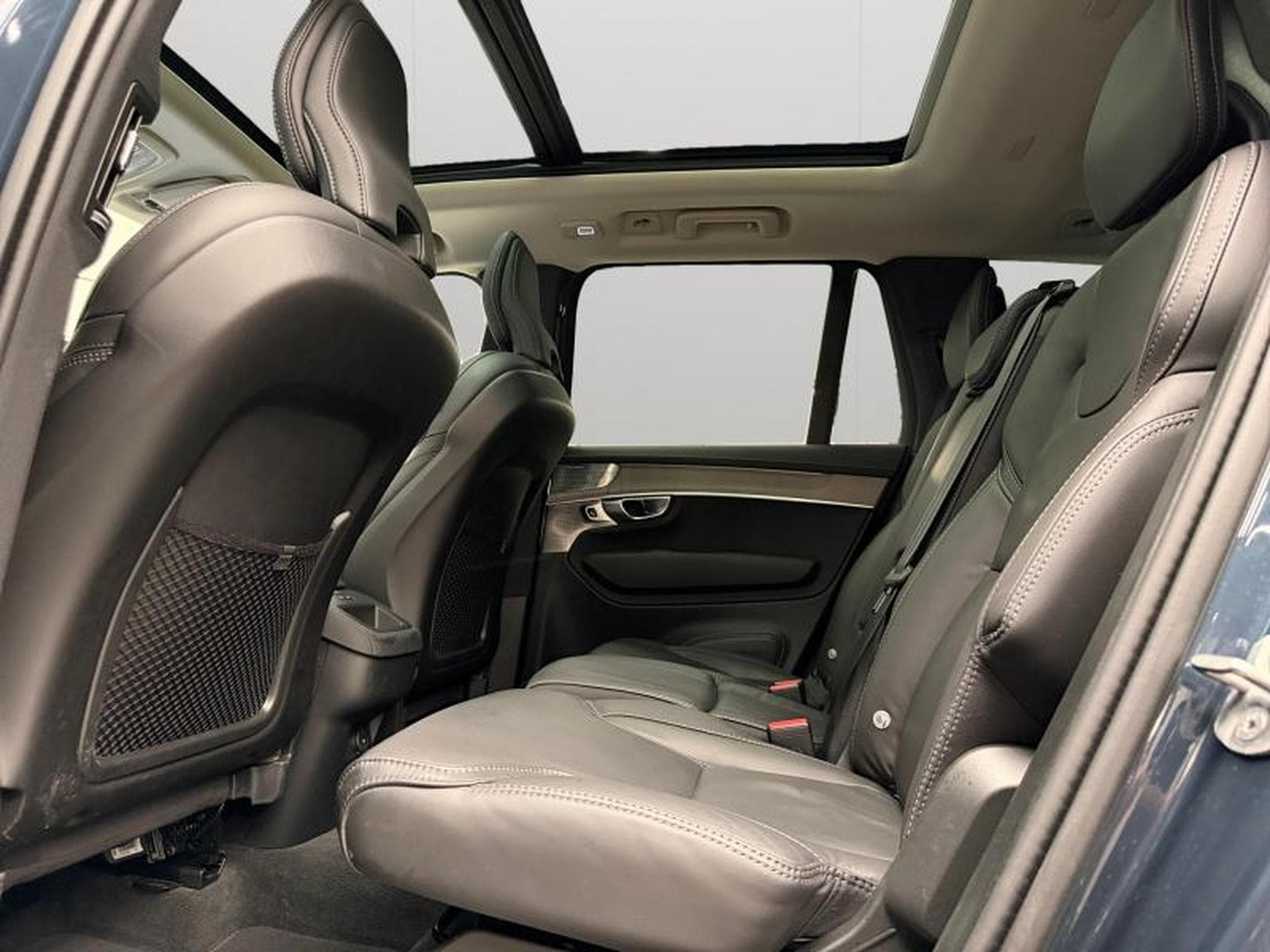 Volvo XC90 Facelift B5 AWD Plus Bright / Essence (2025) - Foto 13
