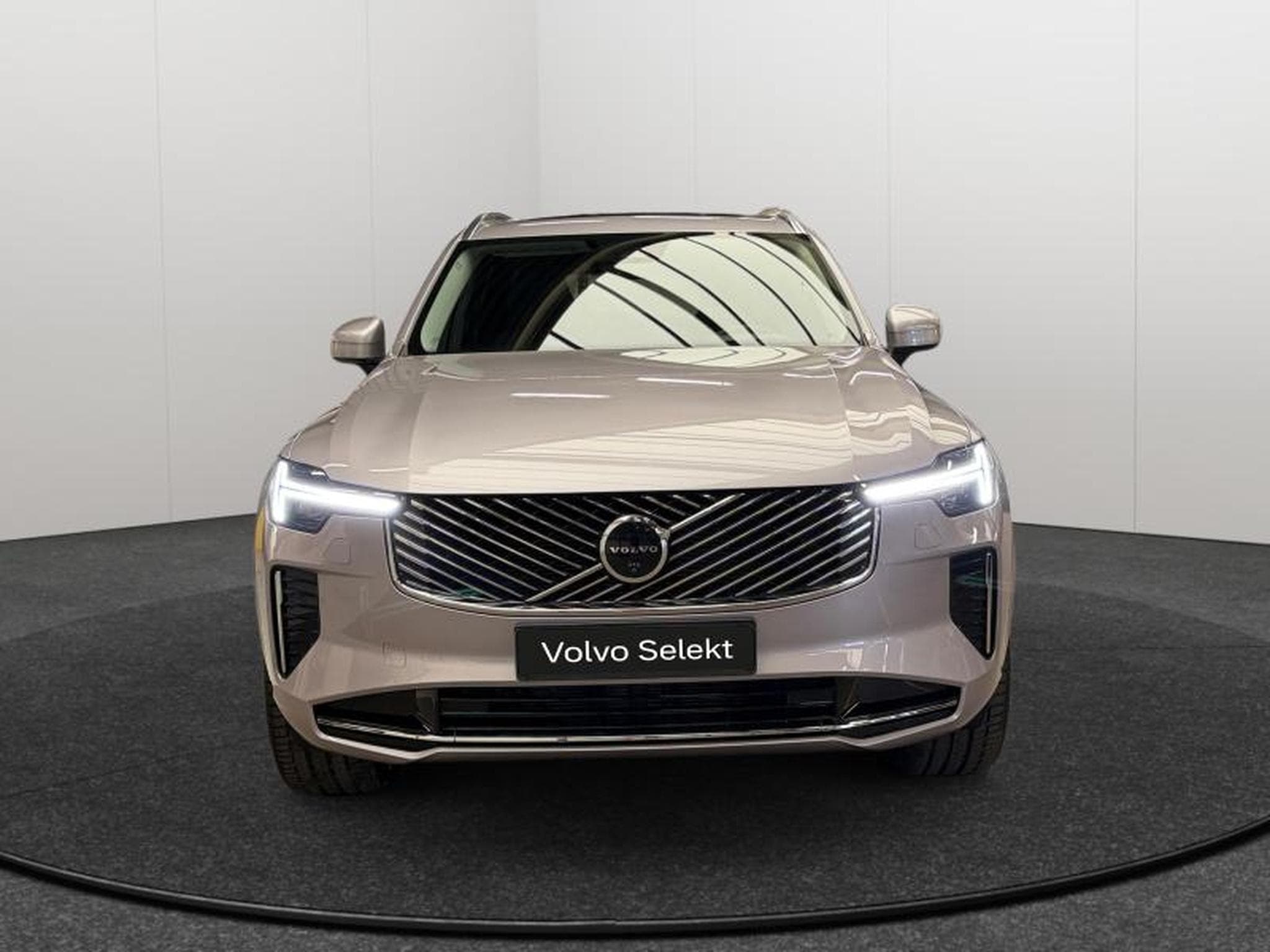 Volvo XC90 Facelift B5 AWD Plus Bright / Essence 2026 (2025) - Foto 8