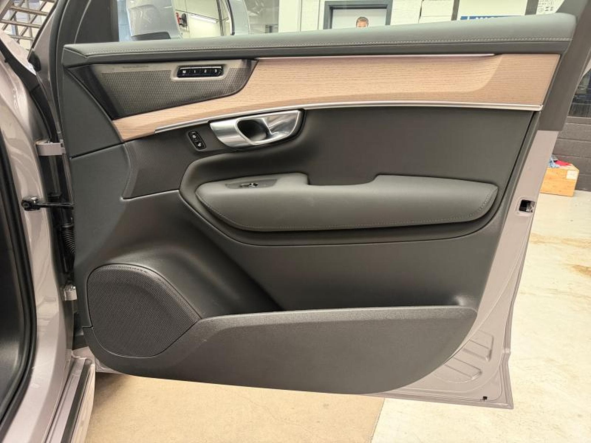 Volvo XC90 Facelift B5 AWD Plus Bright / Essence 2026 (2025) - Foto 21
