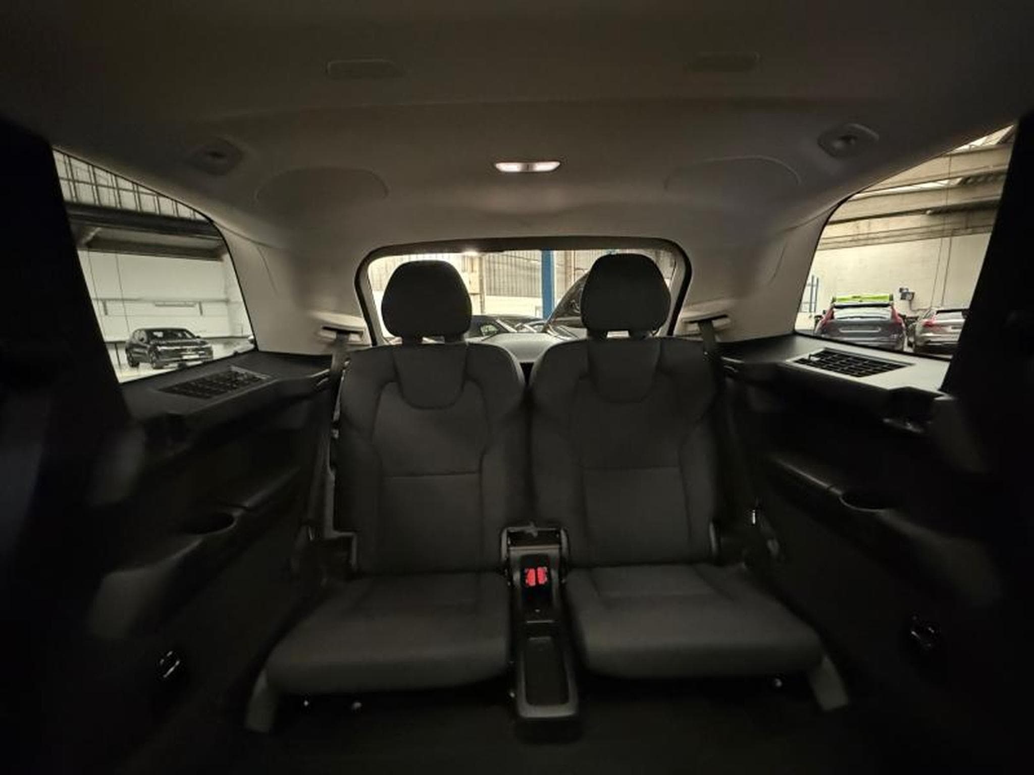 Volvo XC90 Facelift B5 AWD Plus Bright / Essence 2026 (2025) - Foto 24