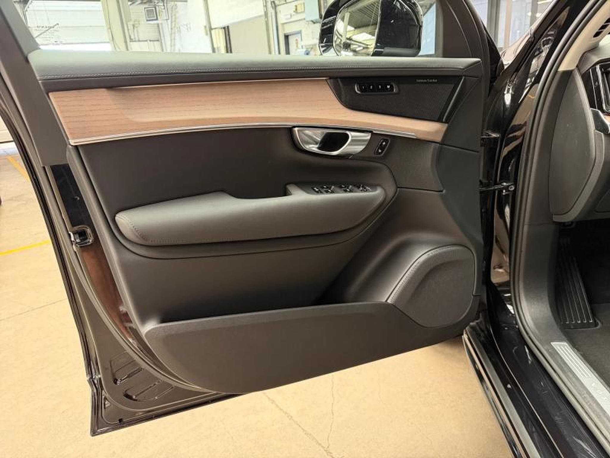 Volvo XC90 Facelift B5 AWD Plus Bright / Essence (2025) - Foto 20
