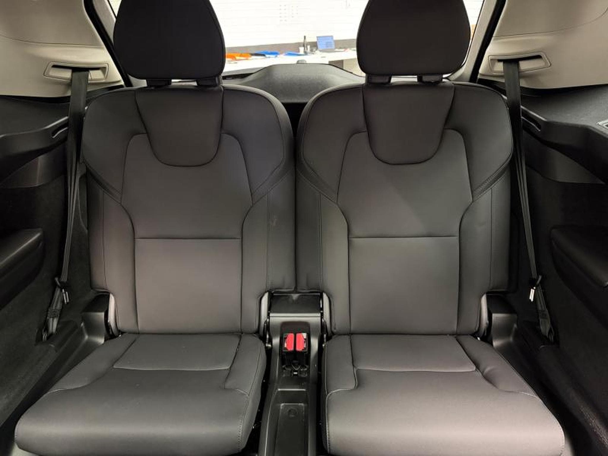 Volvo XC90 Facelift B5 AWD Plus Bright / Essence (2025) - Foto 24