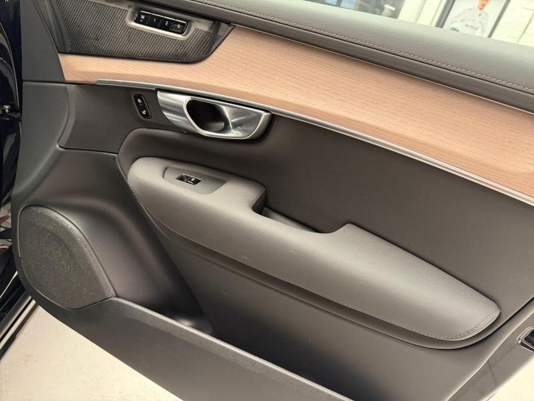 Volvo XC90 Facelift B5 AWD Plus Bright / Essence (2025) - Foto 21