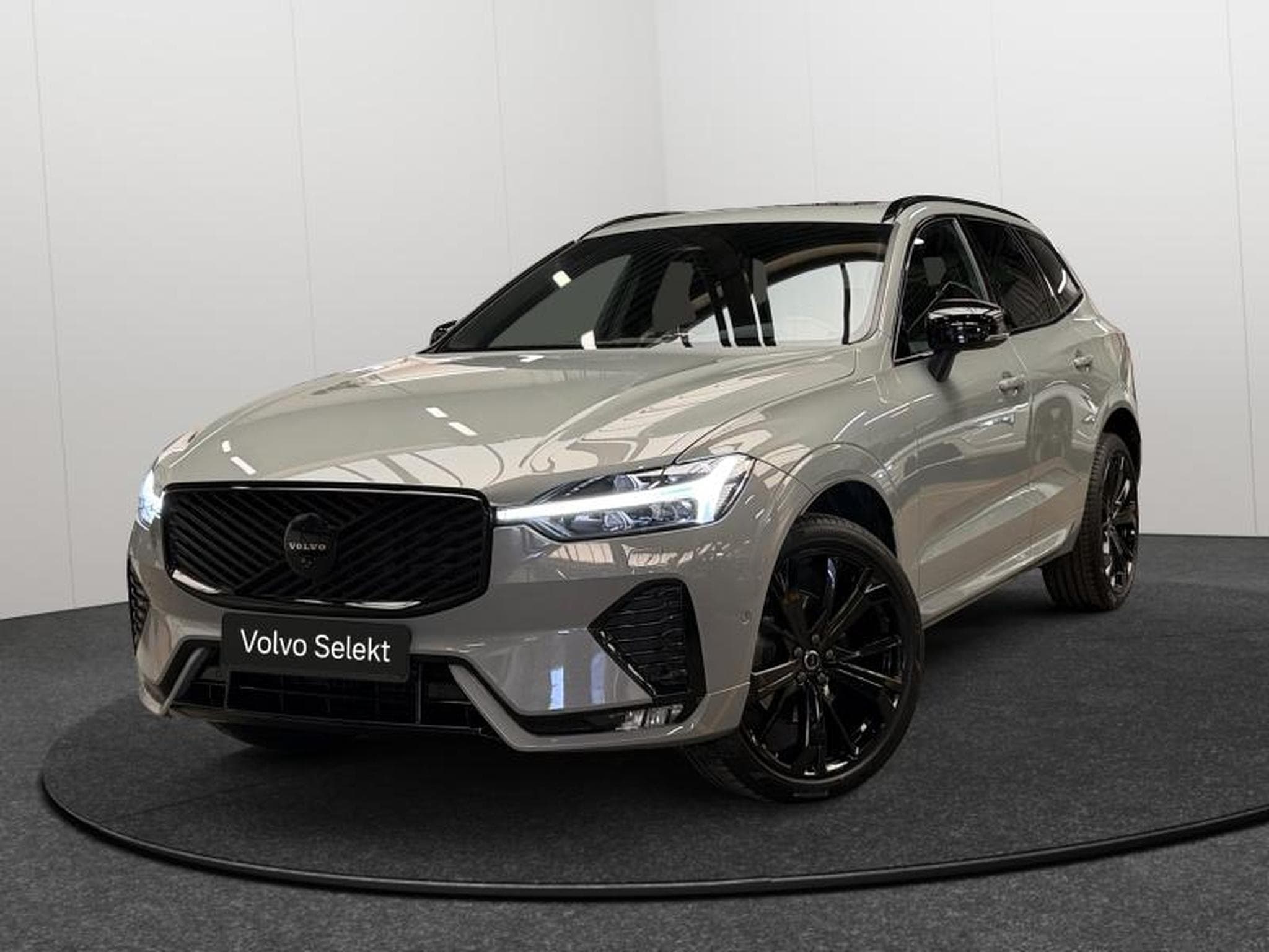 Volvo XC60 Facelift B5 AWD Plus Black Edition / Essence 2026 (2025) - Foto 1