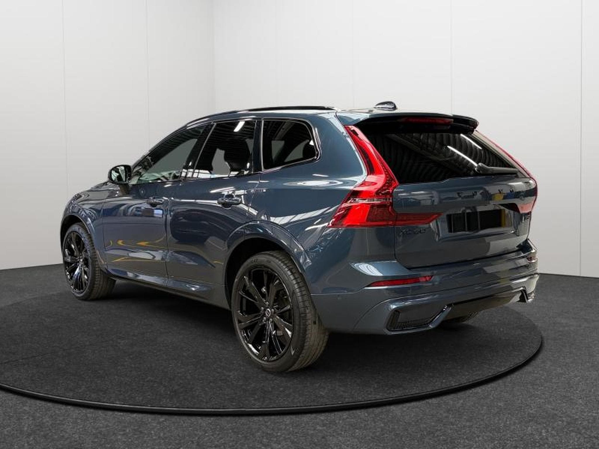 Volvo XC60 Facelift B5 AWD Black Edition Ultra / Essence 2026 (2025) - Foto 3