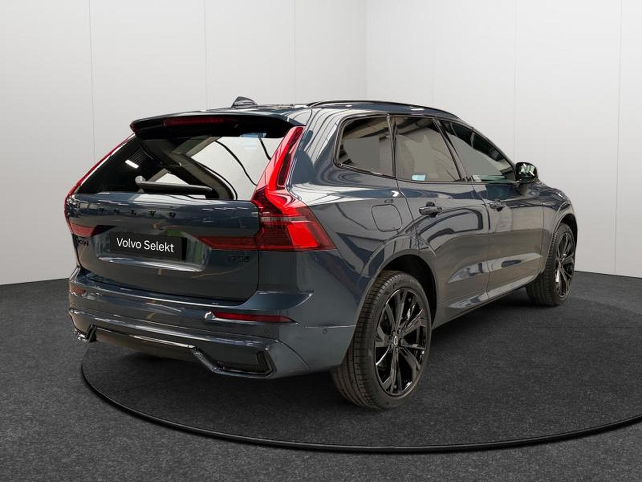 Volvo XC60 Facelift B5 AWD Black Edition Ultra / Essence 2026 (2025) - Foto 5