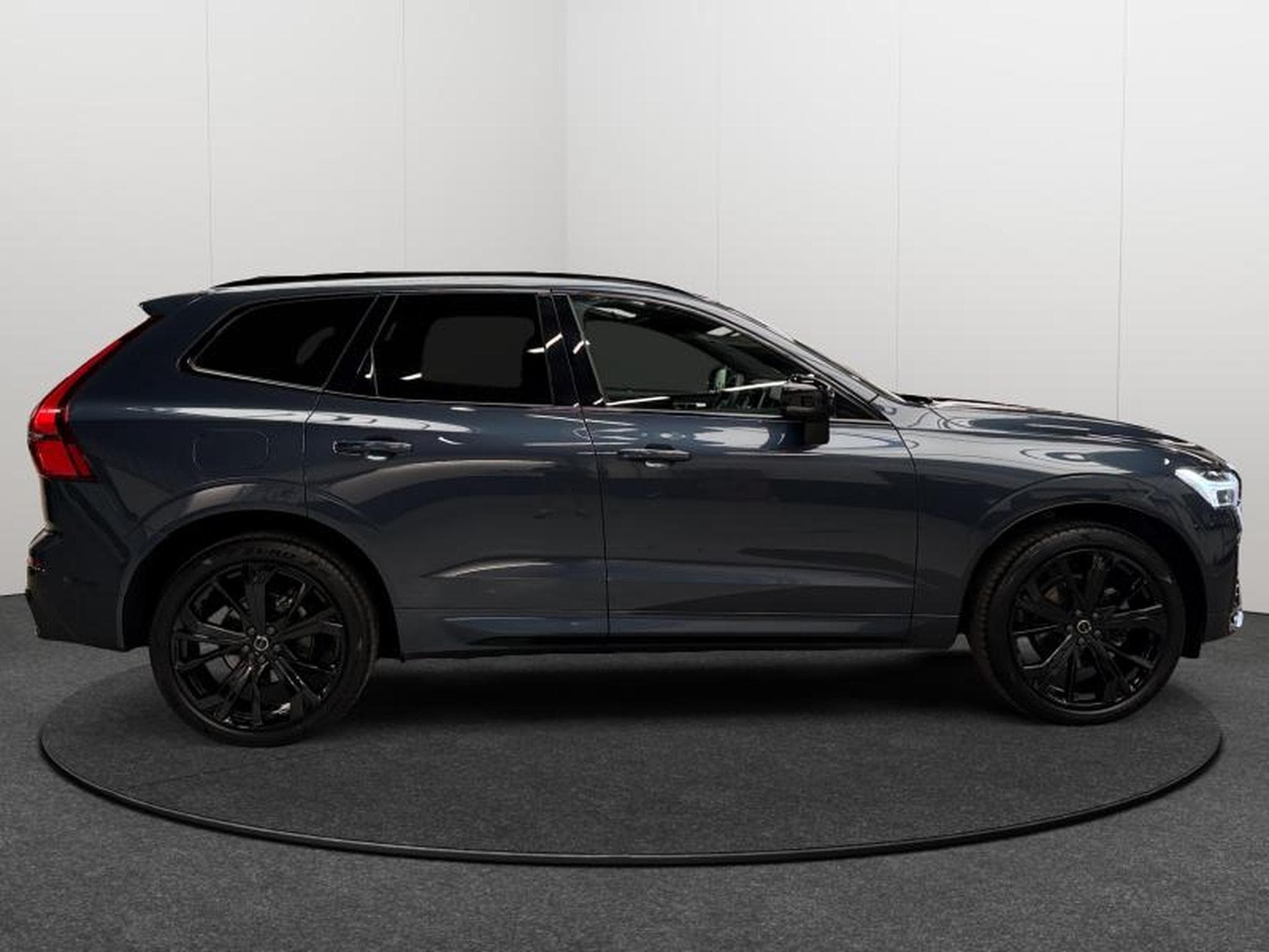 Volvo XC60 Facelift B5 AWD Black Edition Ultra / Essence 2026 (2025) - Foto 6