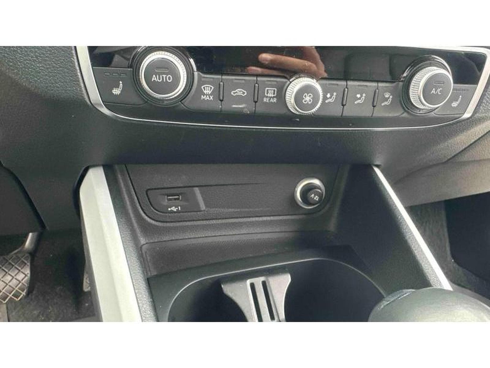Audi Q2 DESIGN/S-TRONIC/LED/NAVI (2019) - Foto 26