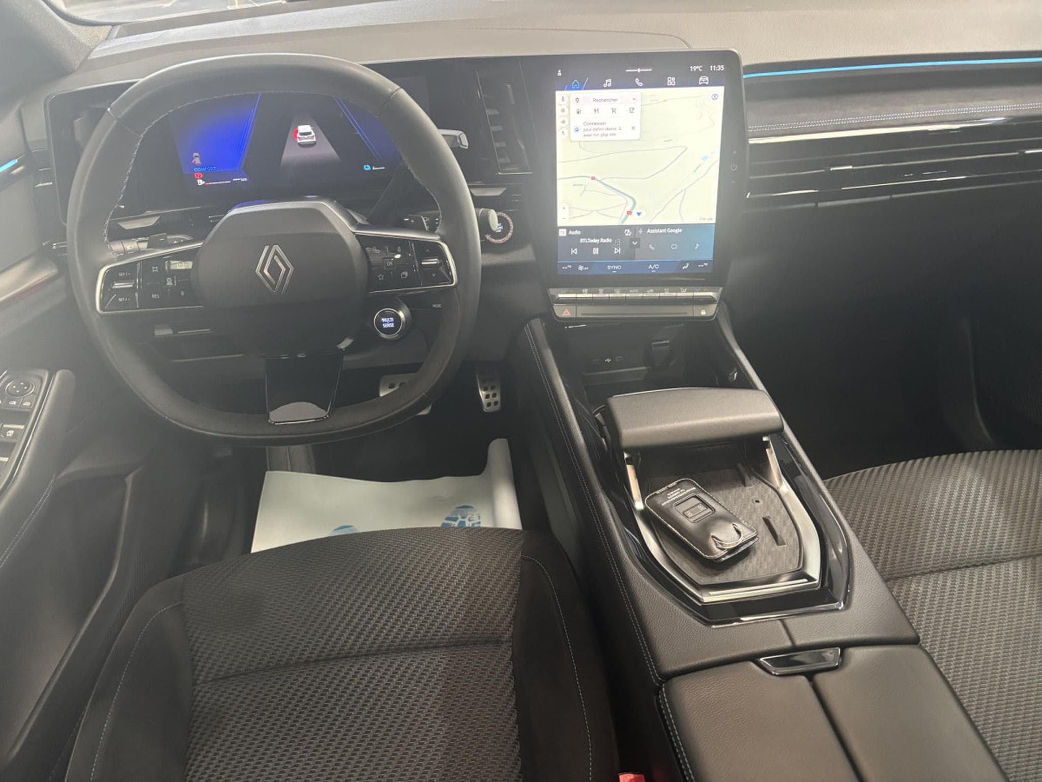 Renault Austral Full Hybrid E-Tech 200 Esprit Alpine (2025) - Photo 10