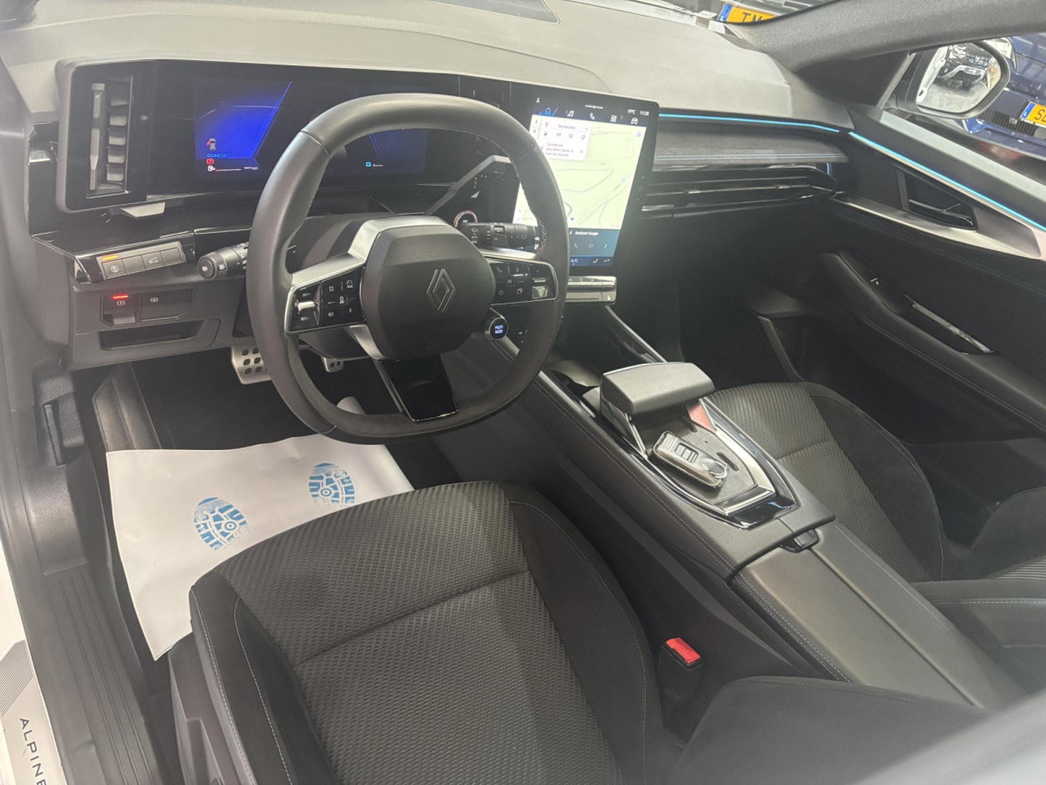 Renault Austral Full Hybrid E-Tech 200 Esprit Alpine (2025) - Photo 9