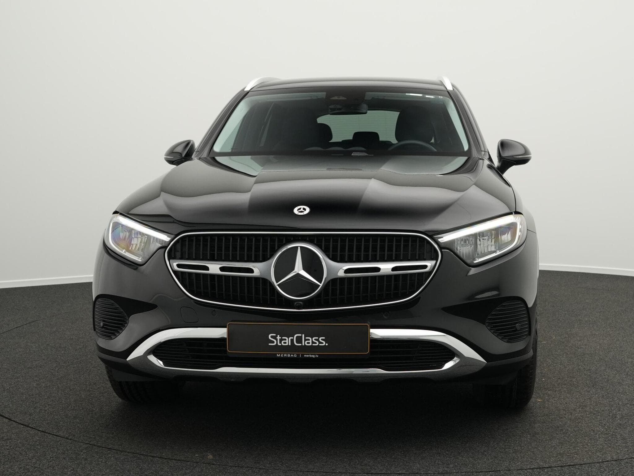 Mercedes GLC 200 d 4MATIC AVANTGARDE Advanced/Navi/AHK. (2025) - Photo 2