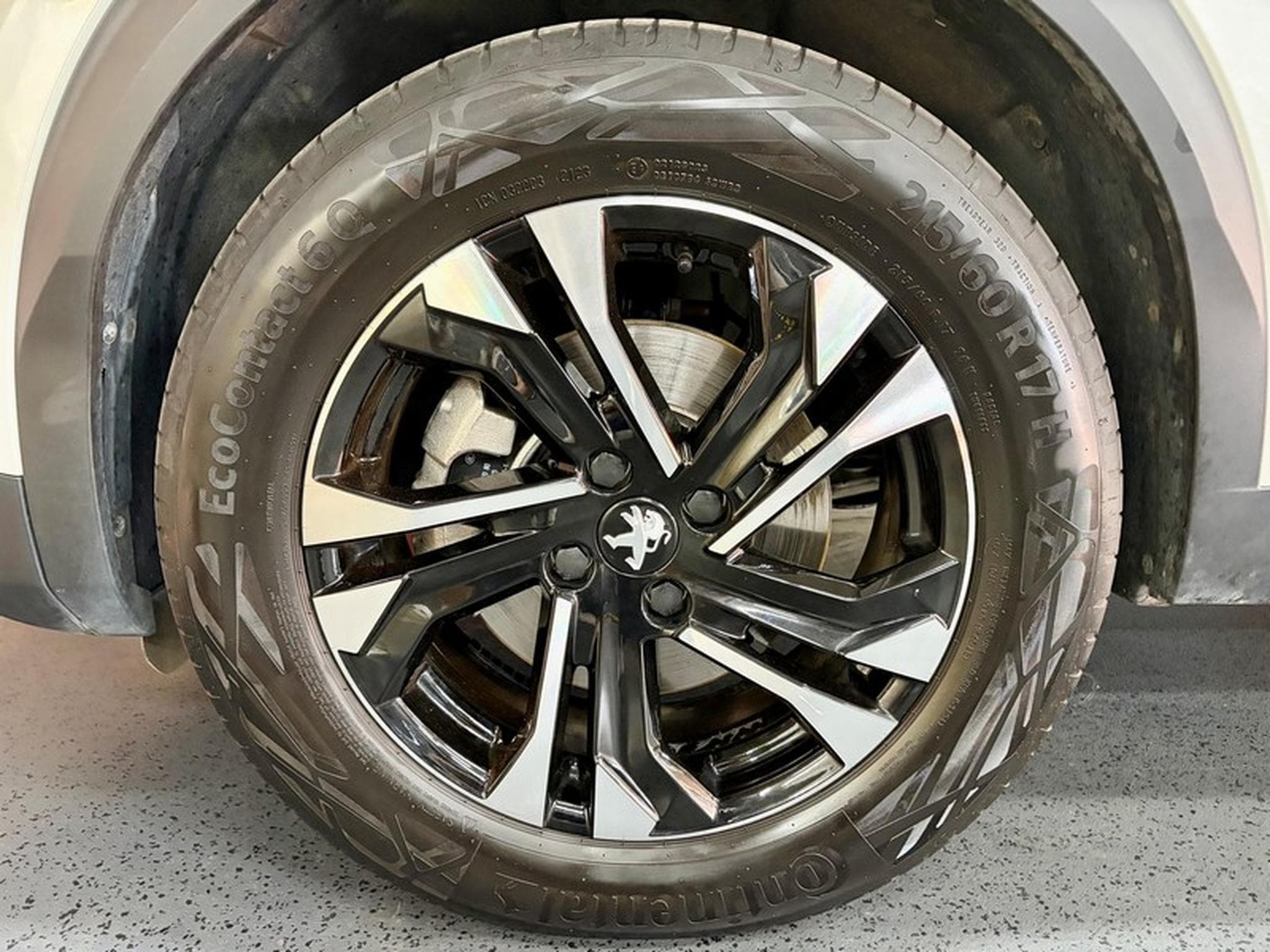 Peugeot 2008 e-2008 136cv 50KW/h ALLURE Navig/LED/ACC/ALU17 (2023) - Foto 3