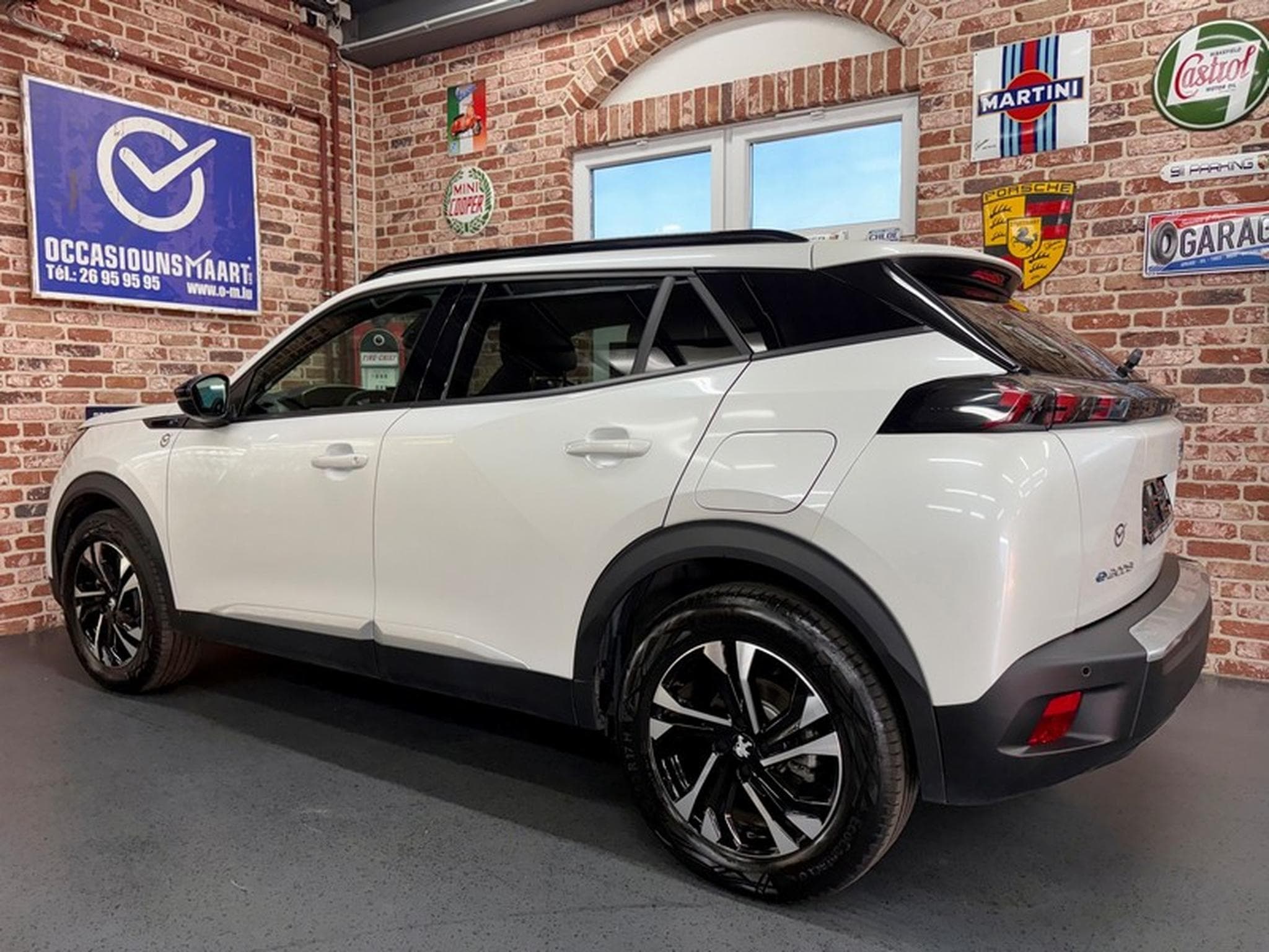 Peugeot 2008 e-2008 136cv 50KW/h ALLURE Navig/LED/ACC/ALU17 (2023) - Foto 2