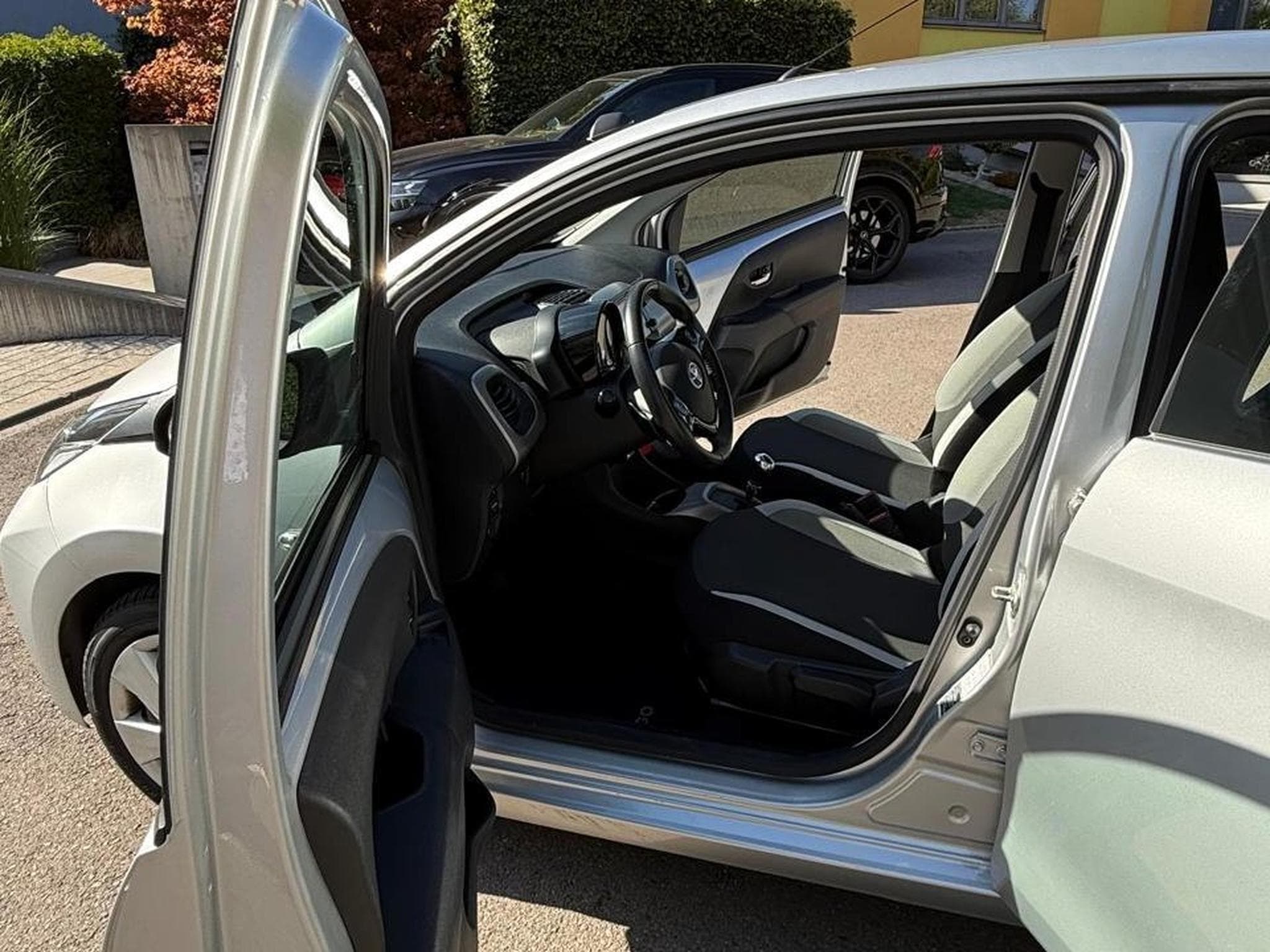 Toyota Aygo KGB40 (2016) - Foto 13