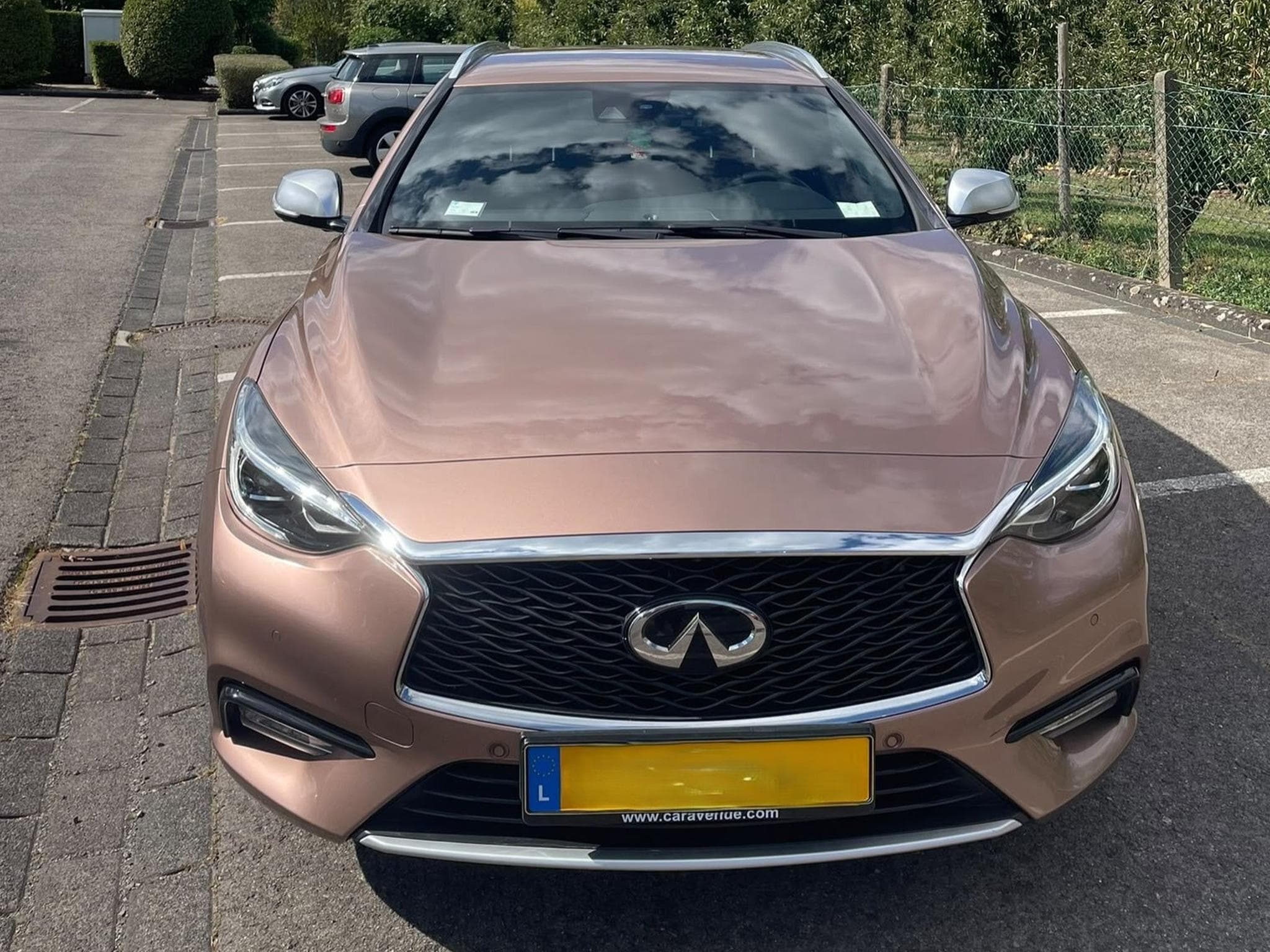 Infiniti Q30 Premium Tech AWD (2016) - Photo 2