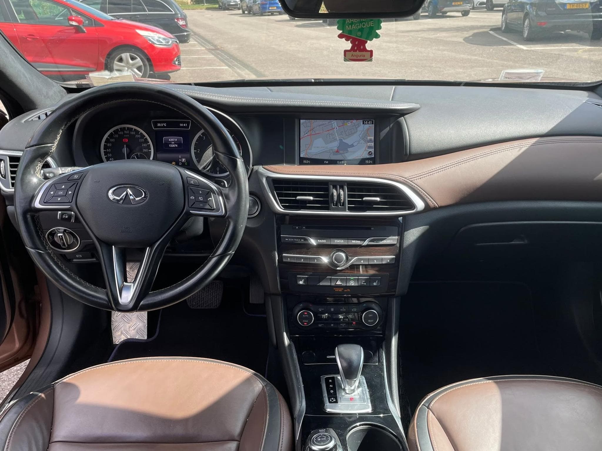Infiniti Q30 Premium Tech AWD (2016) - Photo 6
