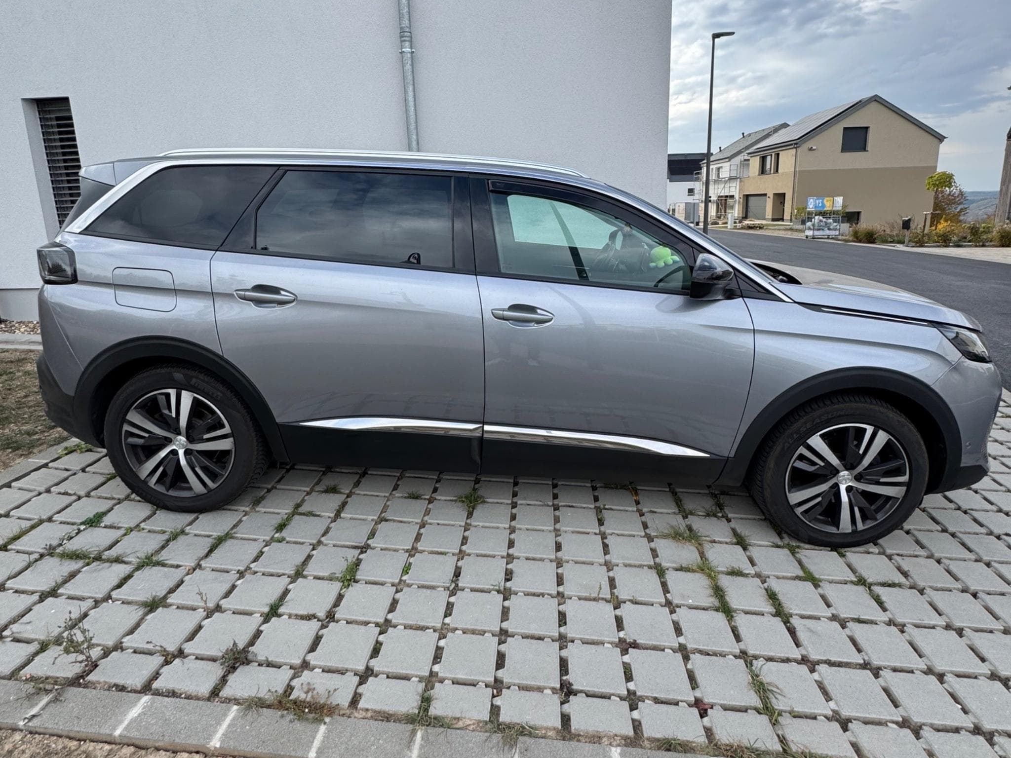 Peugeot 5008 1.5 bluehdi Allure pack (2022) - Photo 3