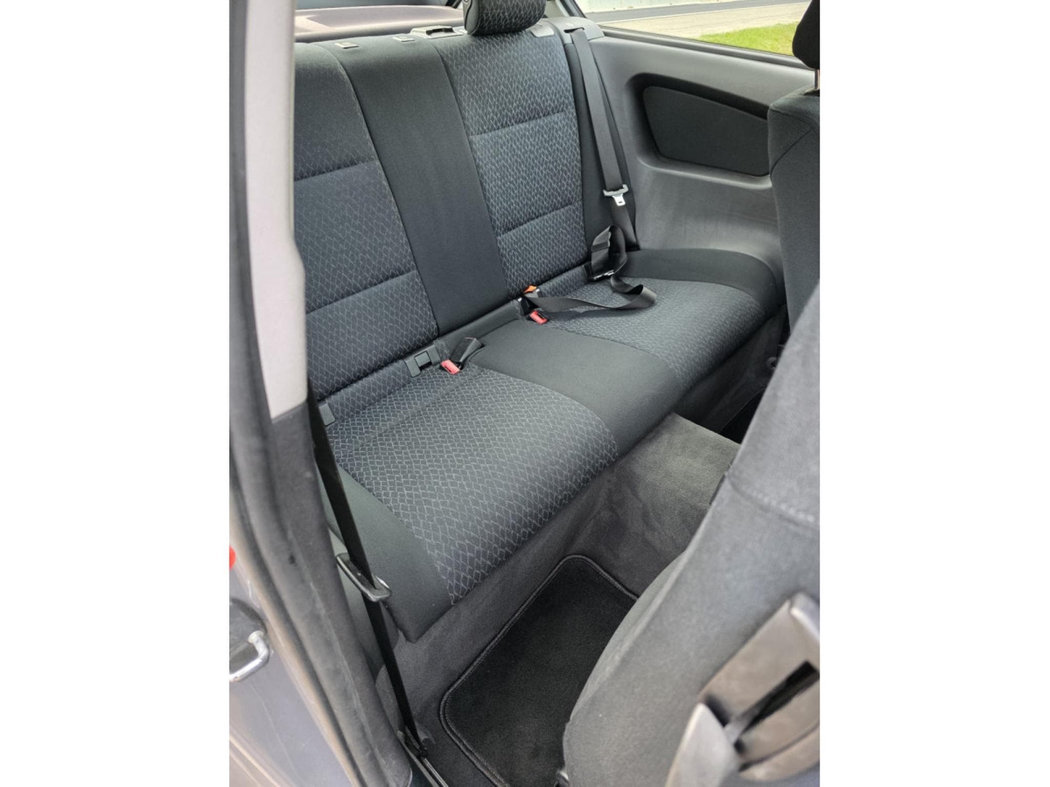 BMW 316 Ti Compact (2003) - Photo 6