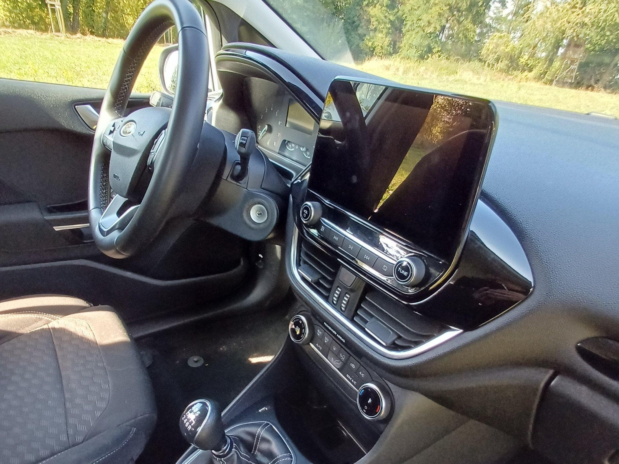 Ford Fiesta Titanium EcoBoost (2022) - Foto 5