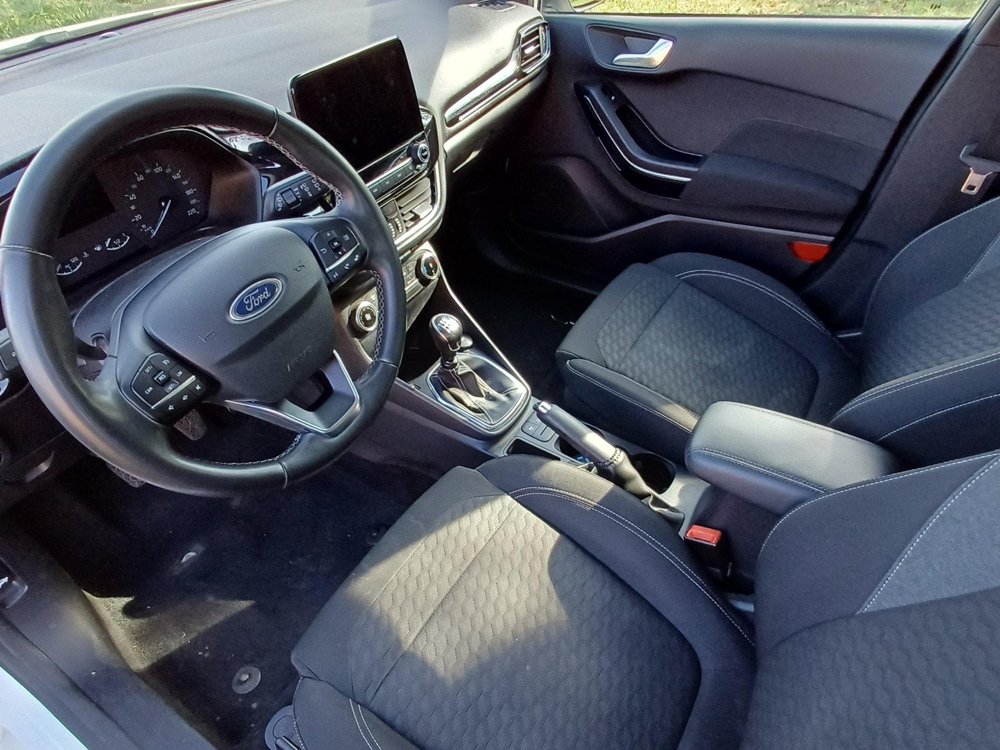 Ford Fiesta Titanium EcoBoost (2022) - Foto 7