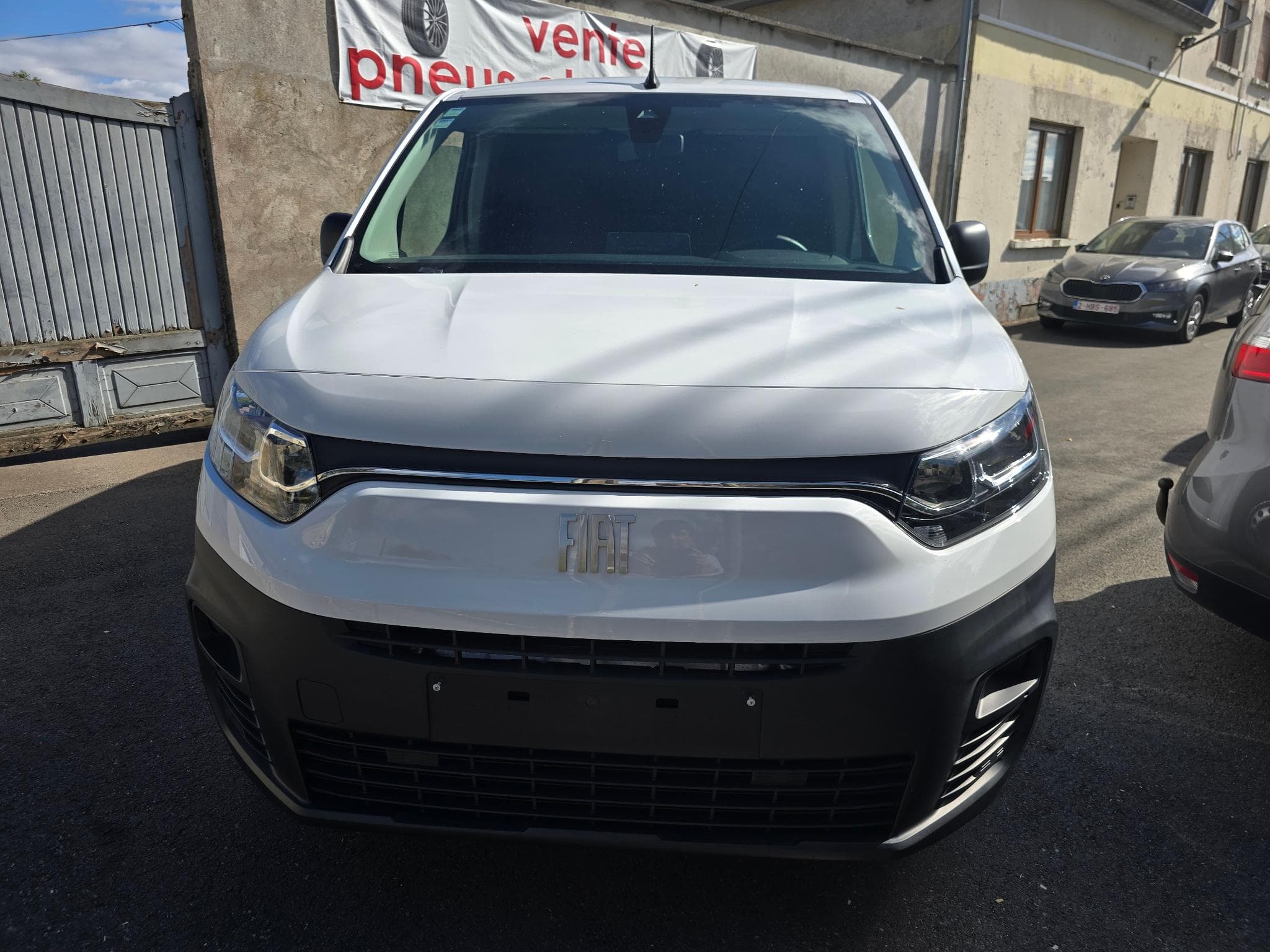 Fiat Doblo HDI 130 cv 2023 26000 kms 12990 HT (2023) - Foto 2