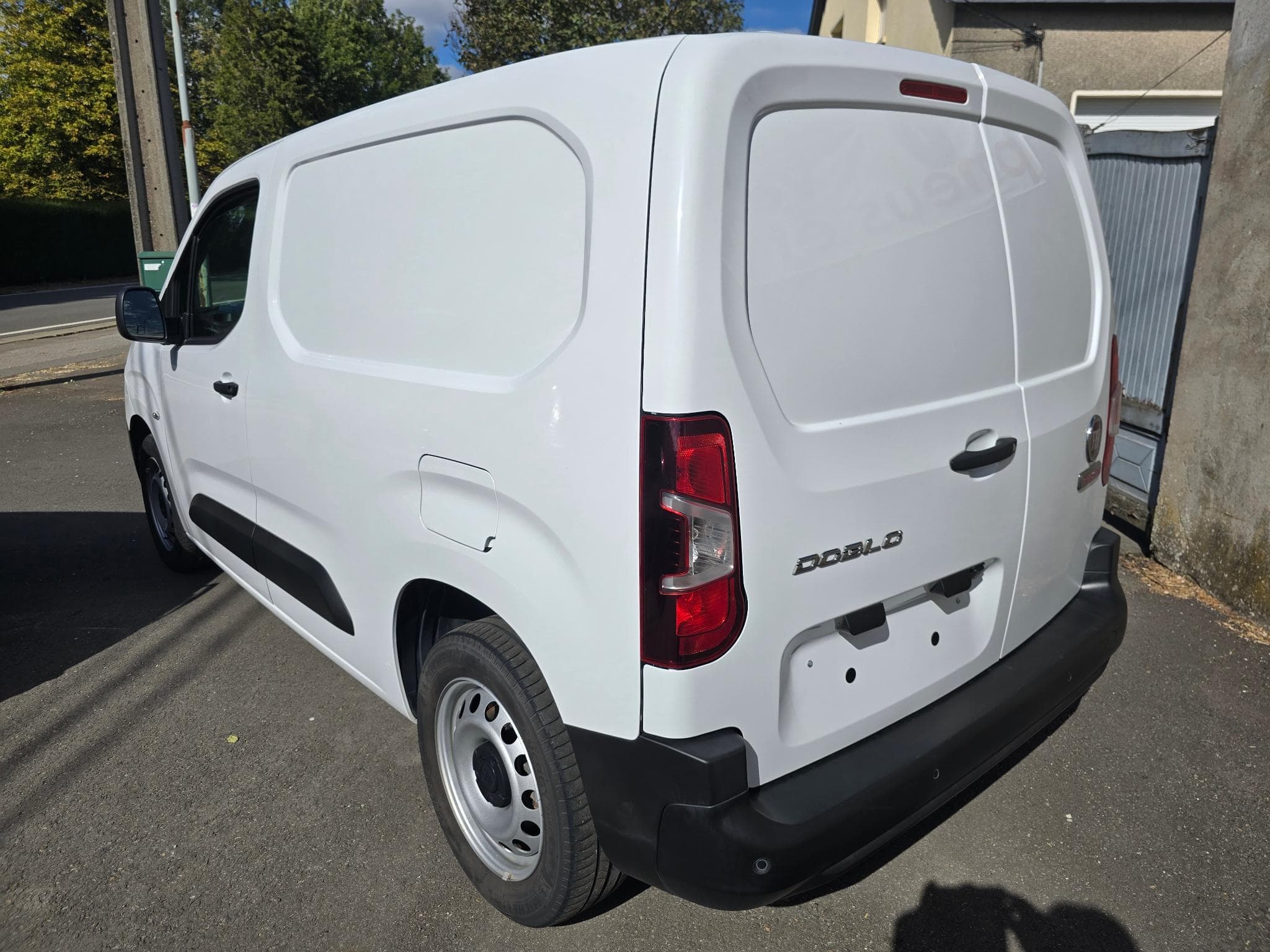 Fiat Doblo HDI 130 cv 2023 26000 kms 12990 HT (2023) - Foto 5