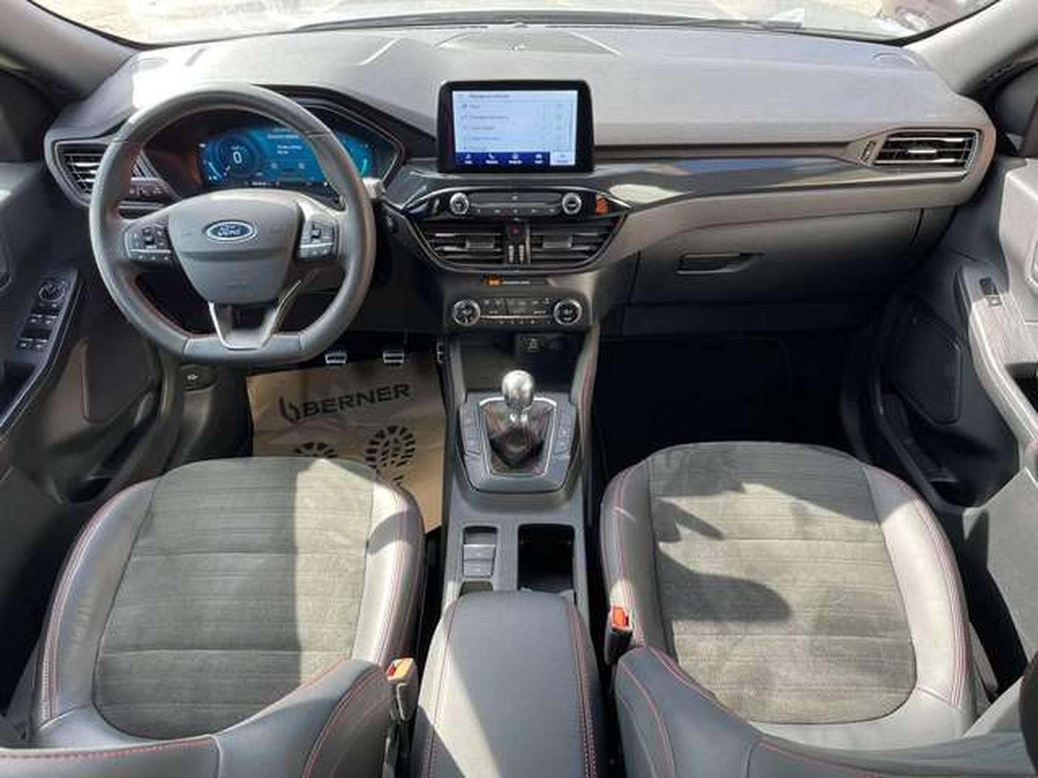 Ford Kuga 1.5 BLACK EDITION  ST-LINE - JUSQU'A 36 MOIS DE GARANTIE (2023) - Photo 13