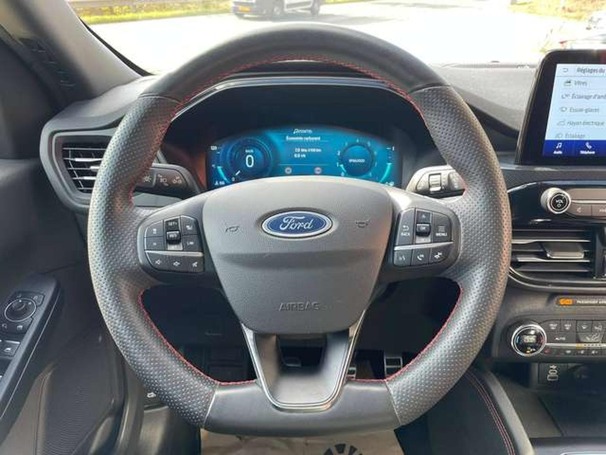 Ford Kuga 1.5 BLACK EDITION  ST-LINE - JUSQU'A 36 MOIS DE GARANTIE (2023) - Photo 14