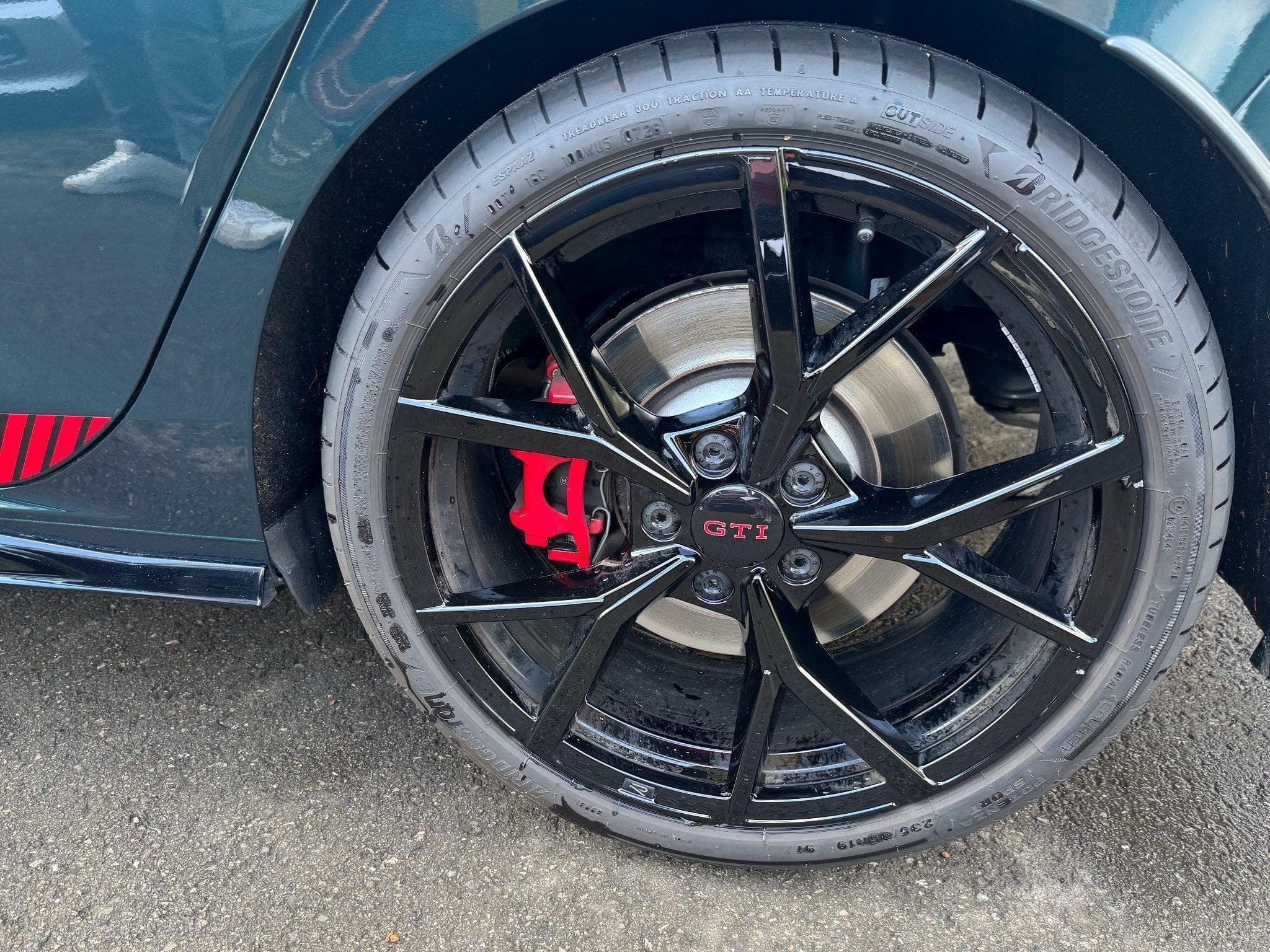 VW Golf VIII GTI 50 Edition (2026) - Photo 3