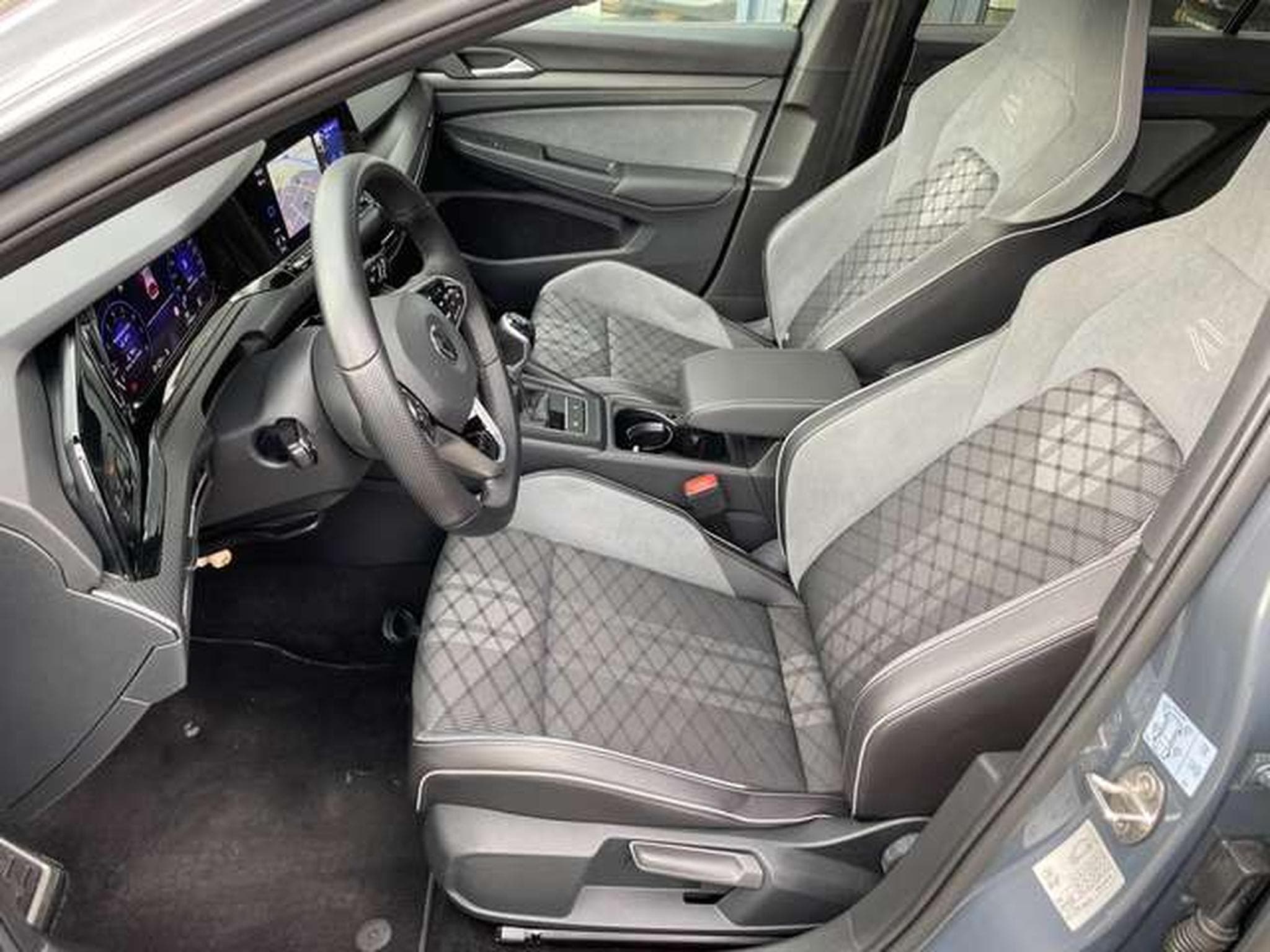 VW Golf Golf 1.5 TSI R-Line - JUSQU'A 48 MOIS DE GARANTIE (2022) - Photo 8