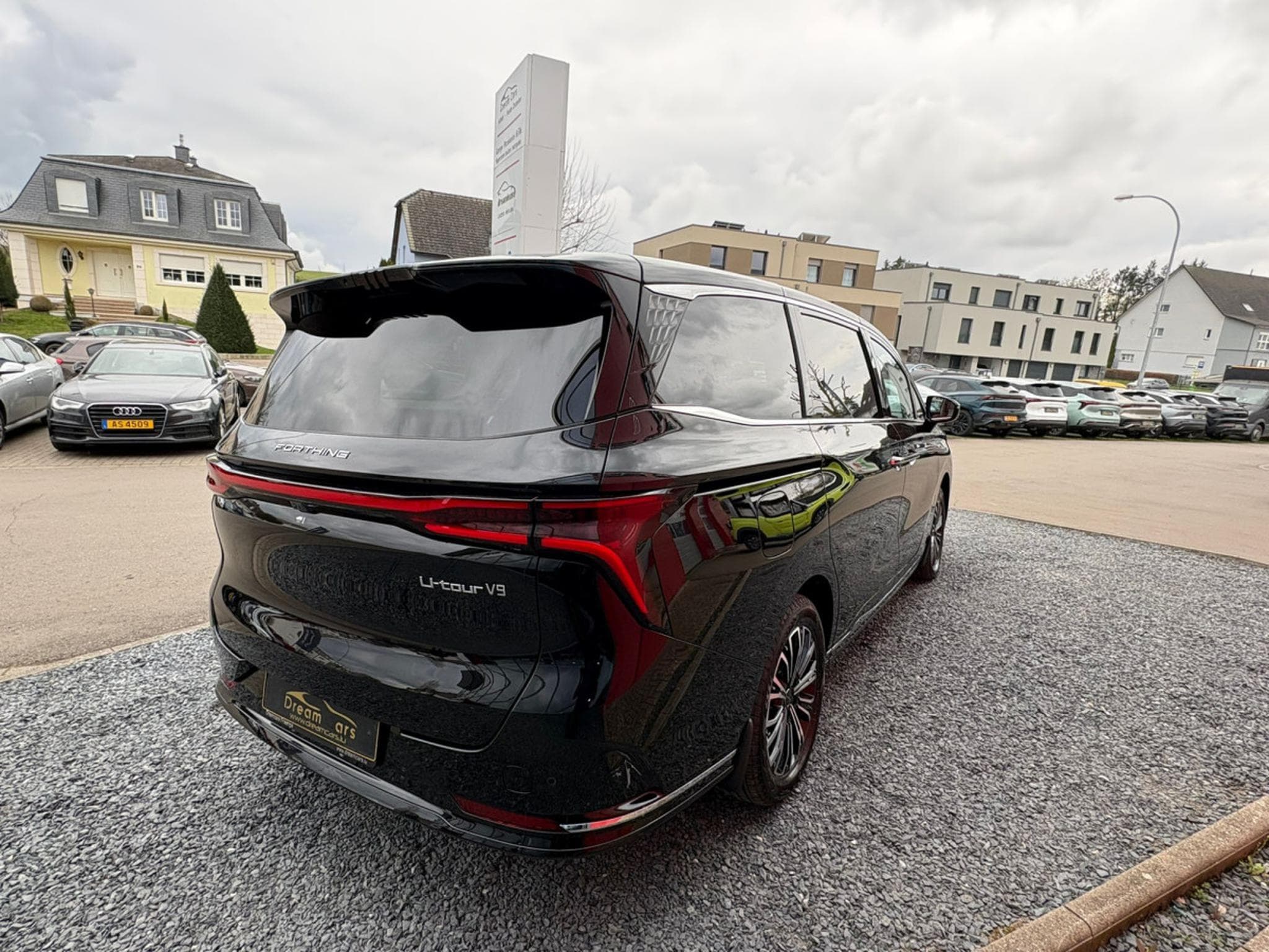 Forthing U-Tour FORTHING 9 HEV 7 PLACES FULL OPTIONS (2026) - Photo 4