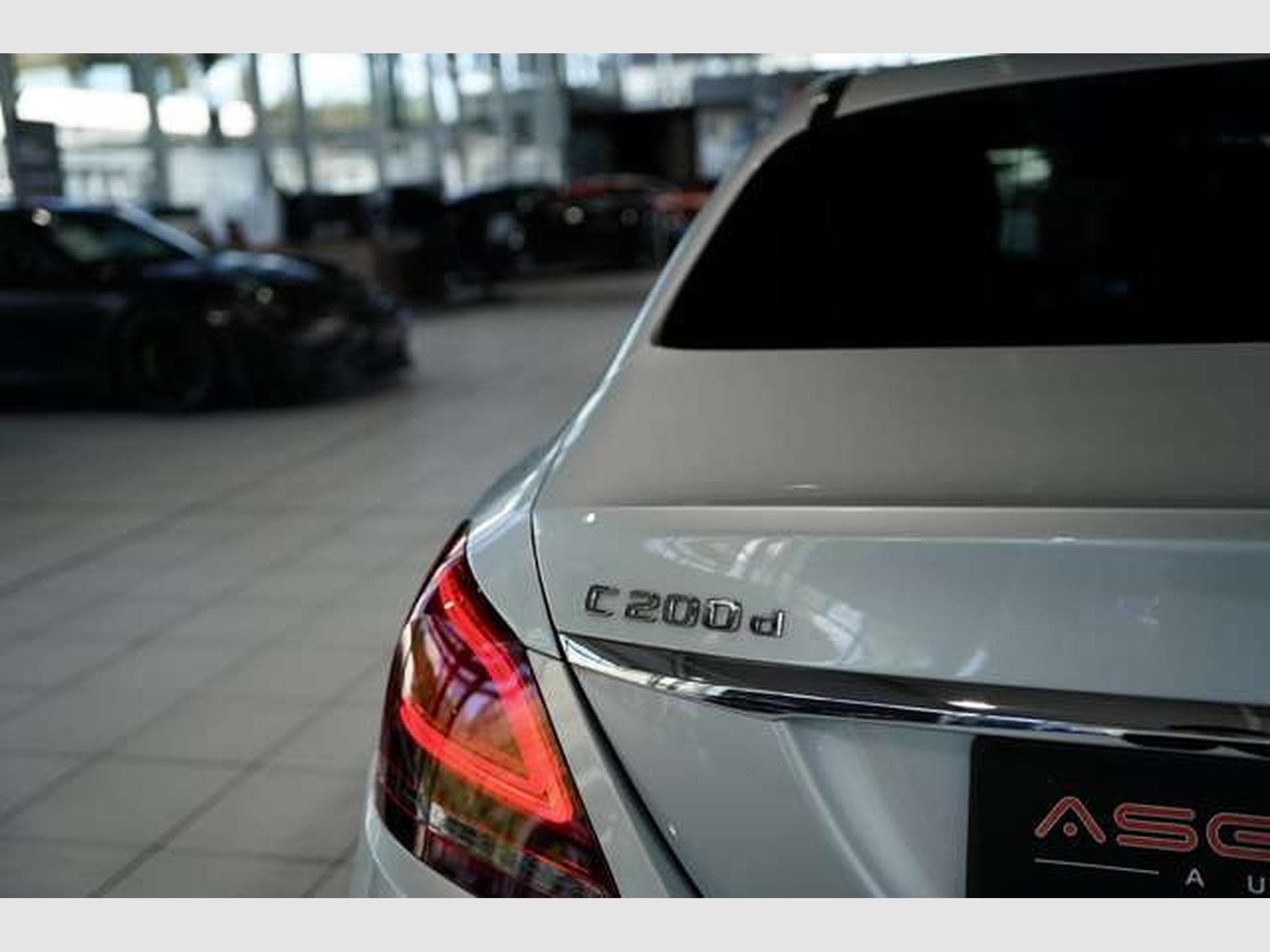 Mercedes C 200 d Limousine AMG Line 9G *Digital *Night (2021) - Photo 12