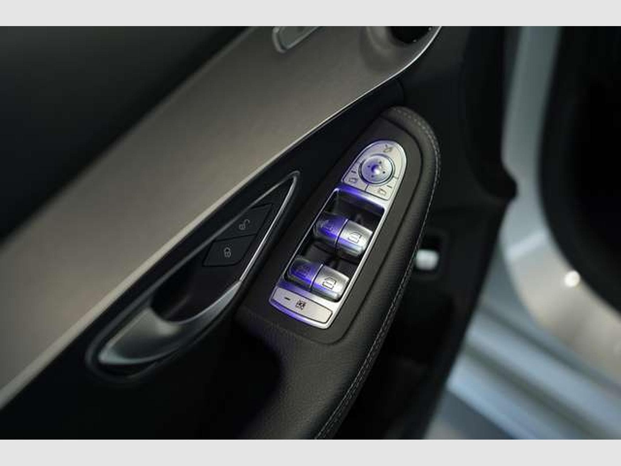 Mercedes C 200 d Limousine AMG Line 9G *Digital *Night (2021) - Photo 22