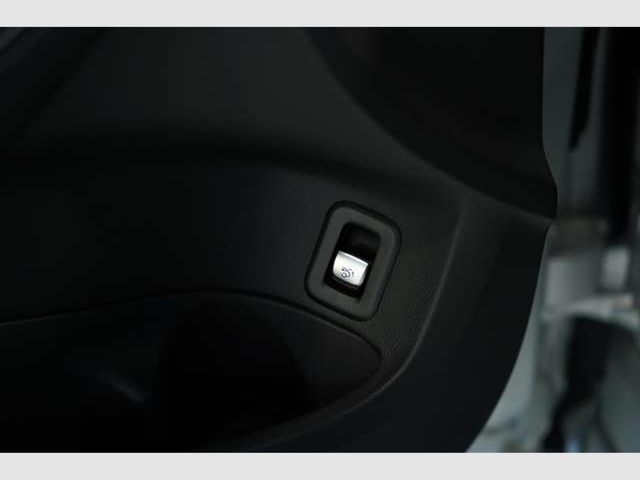 Mercedes C 200 d Limousine AMG Line 9G *Digital *Night (2021) - Photo 24