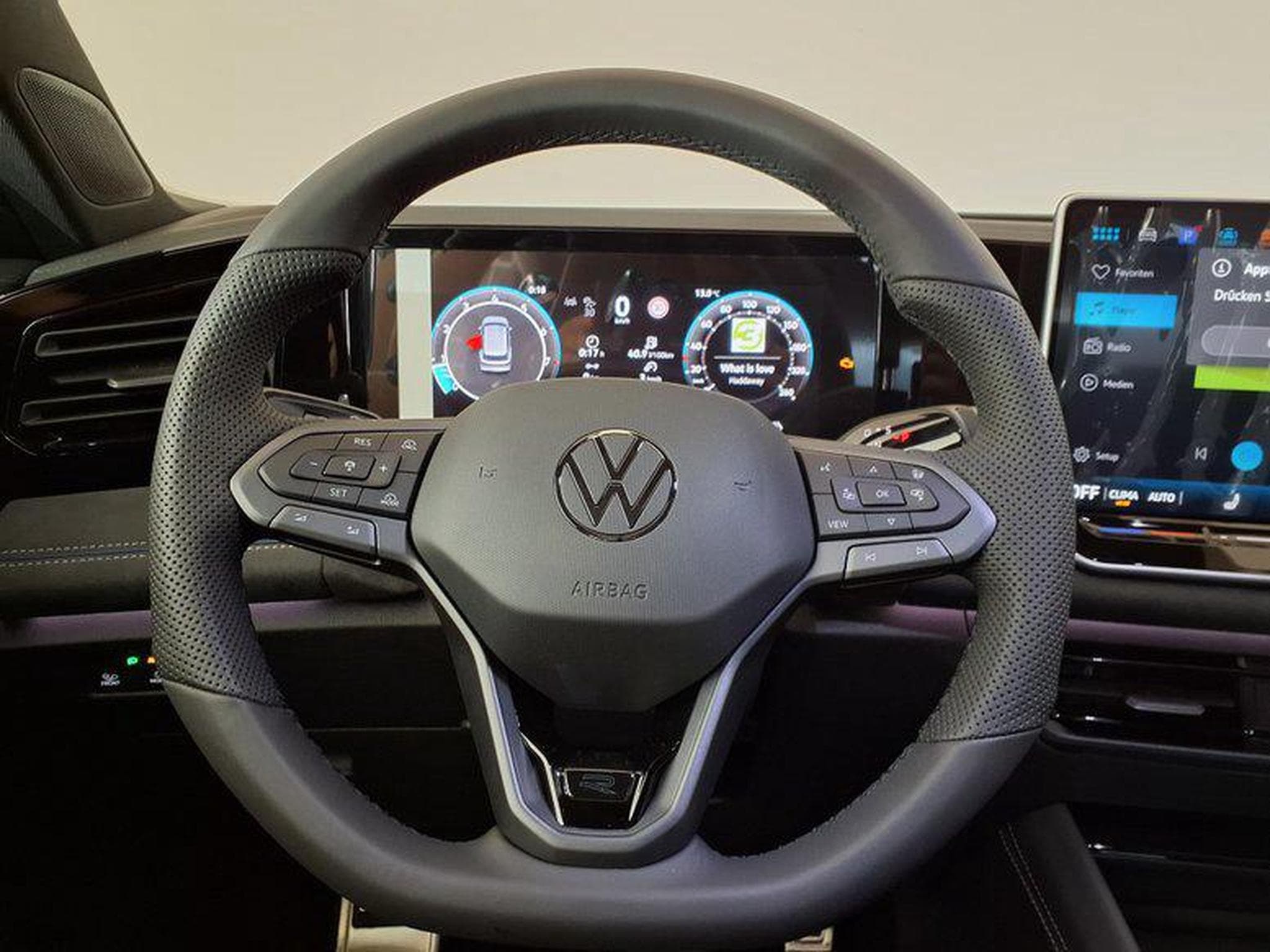 VW Tiguan R-Line 2.0 TSI 7-Gang-DSG 4MOTION (2026) - Foto 14