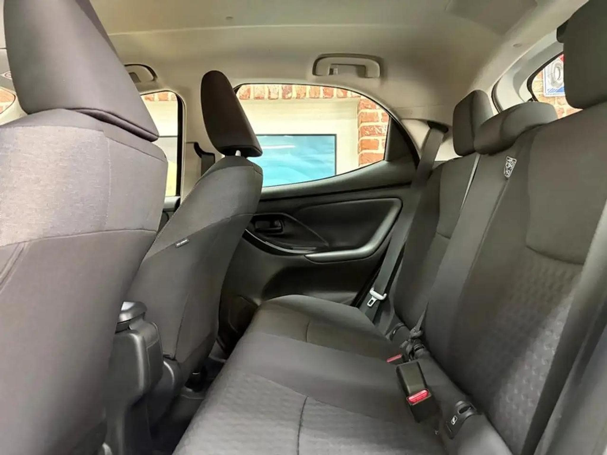 Toyota Yaris (2023) - Foto 6