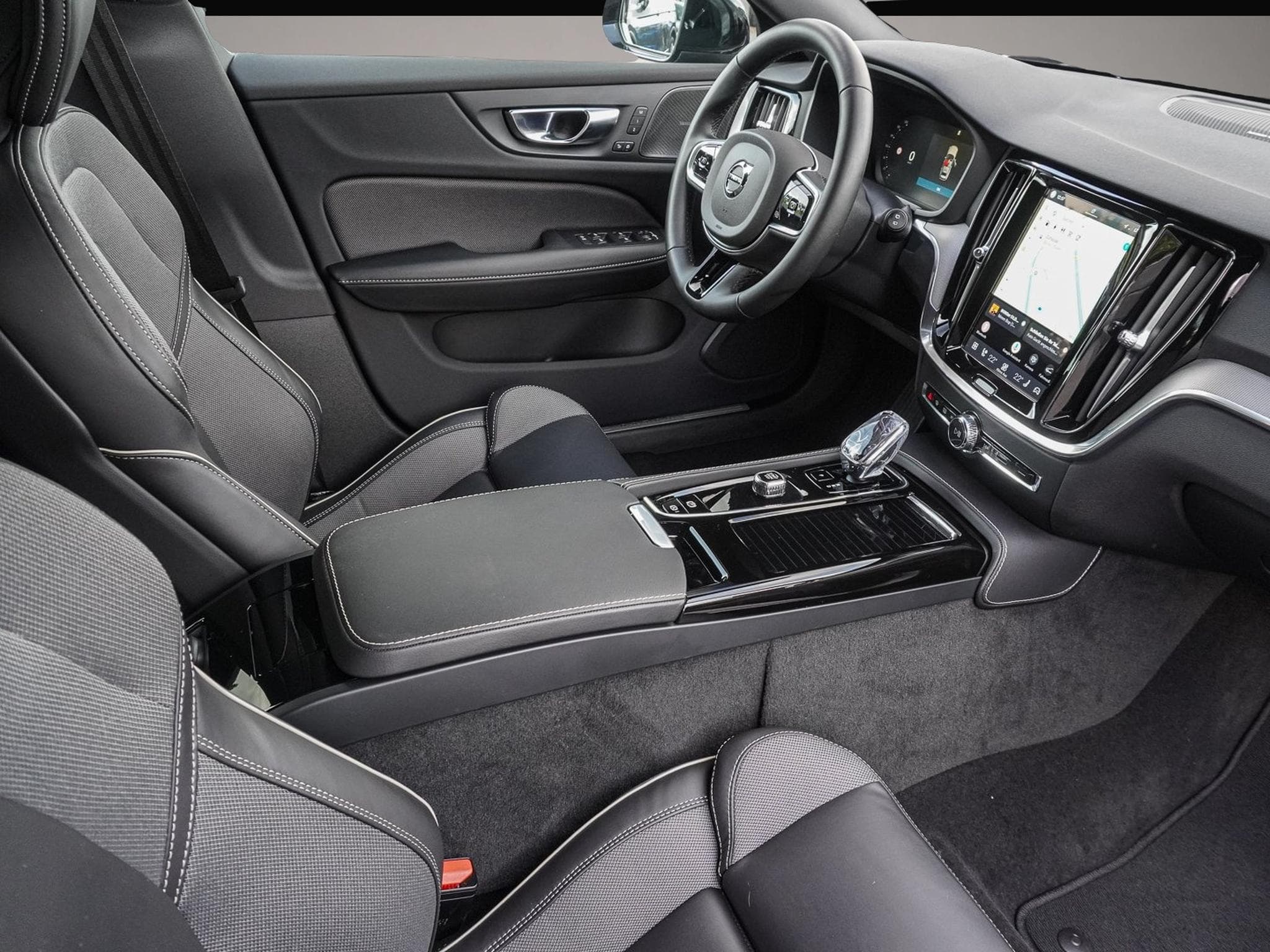 Volvo V60 (2024) - Photo 6