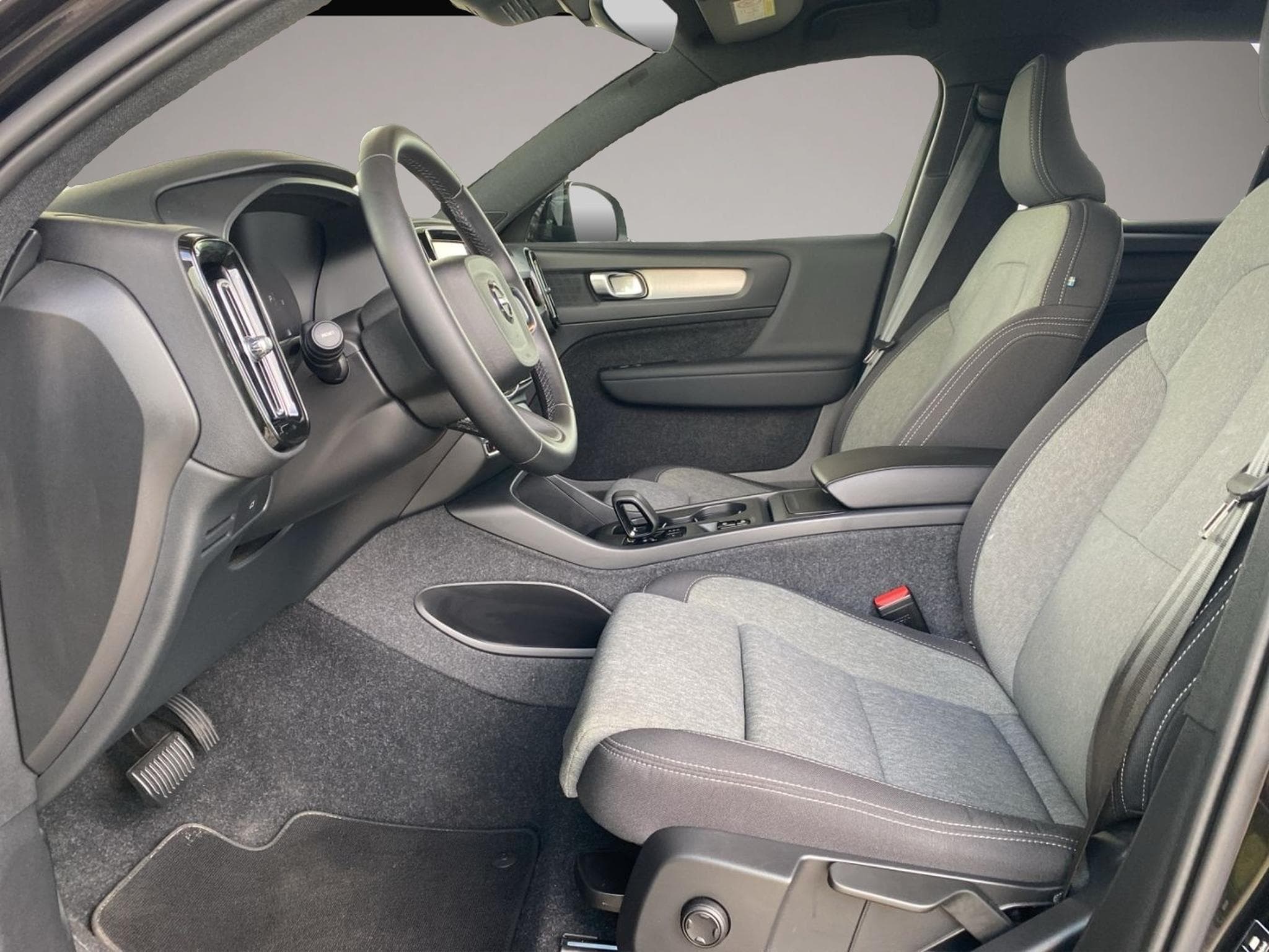 Volvo XC40 (2024) - Photo 7