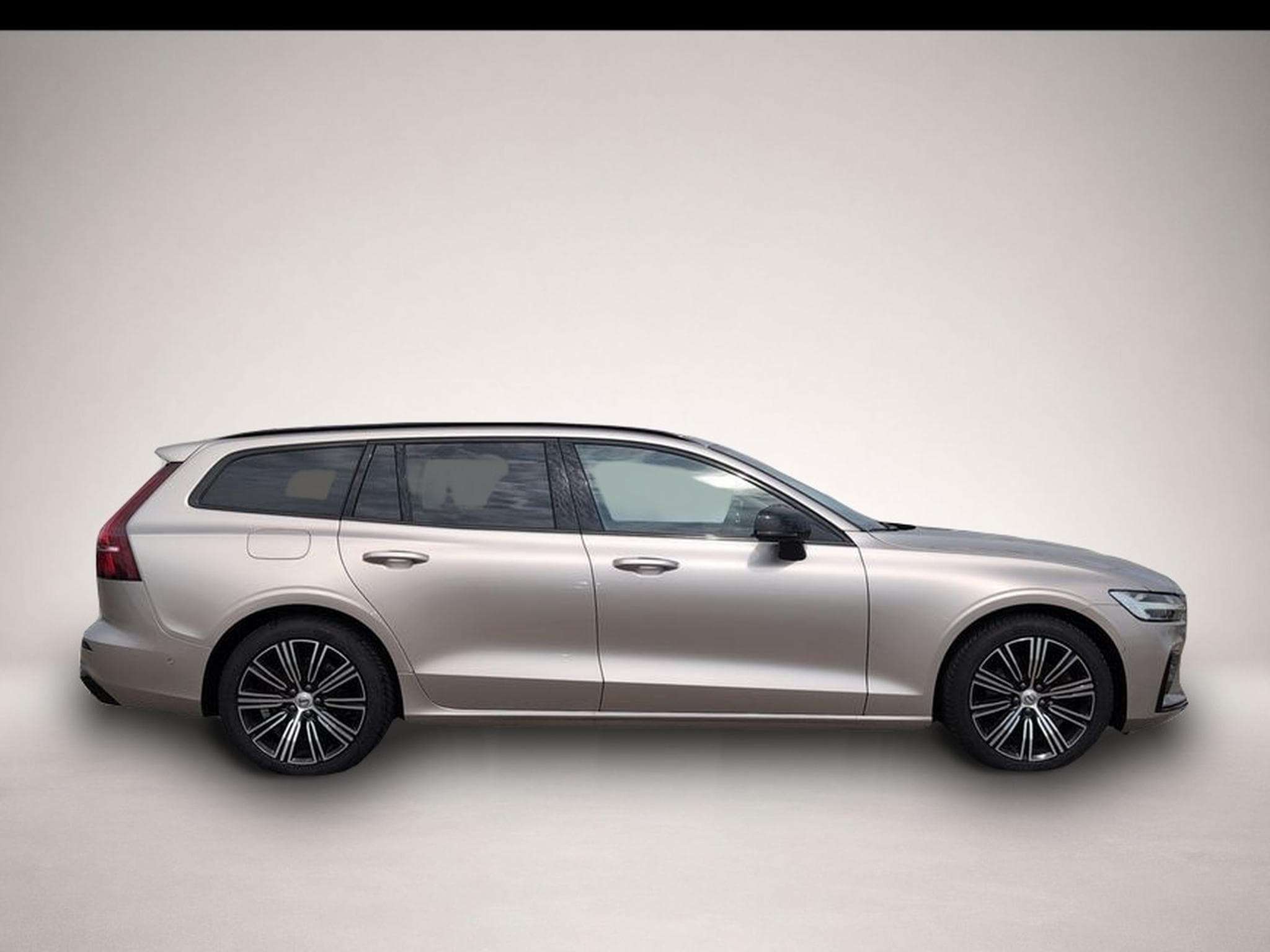 Volvo V60 (2025) - Photo 6
